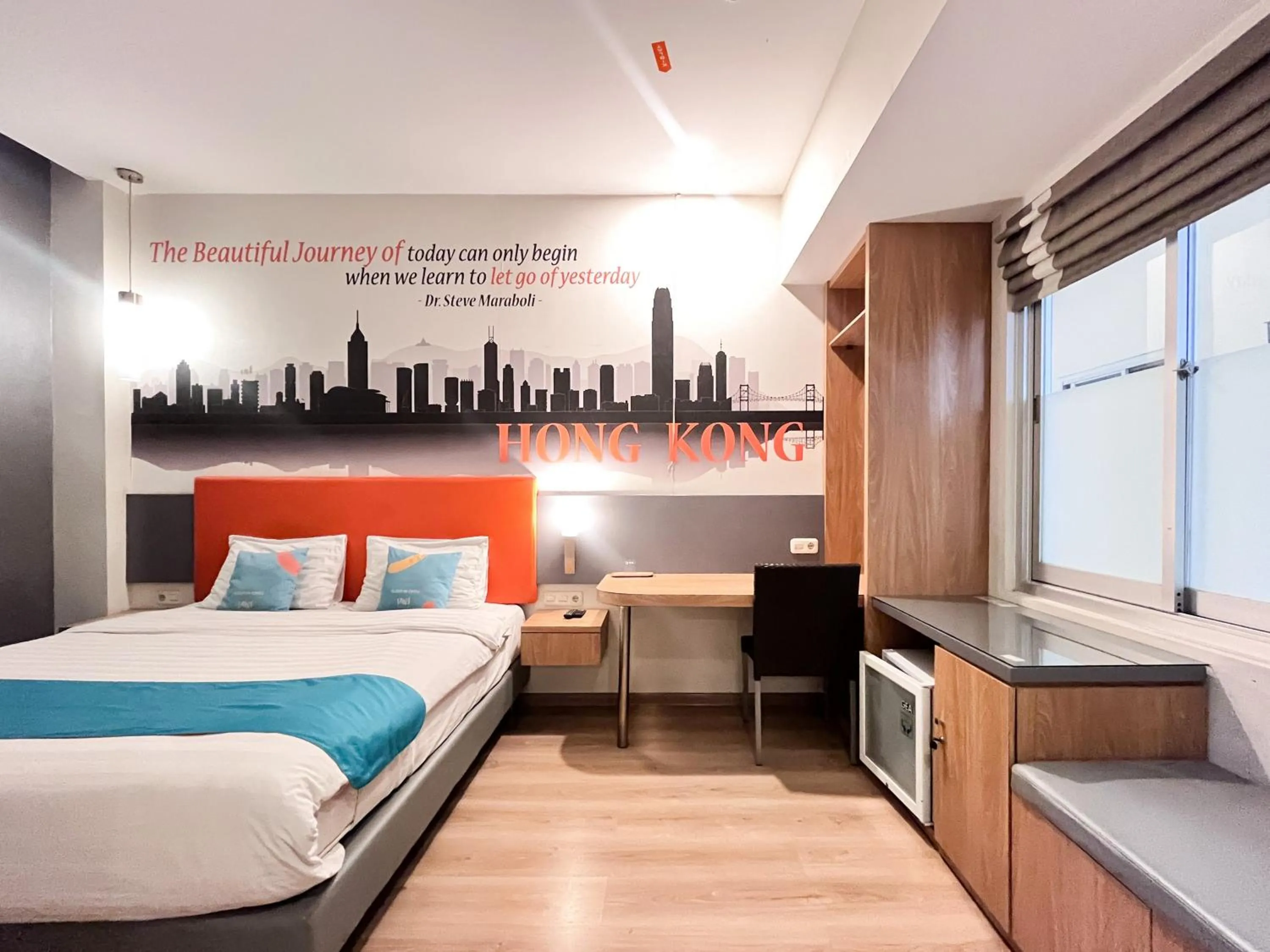 Bedroom, Bed in Sans Hotel Syariah Graha 100 Gubeng Surabaya