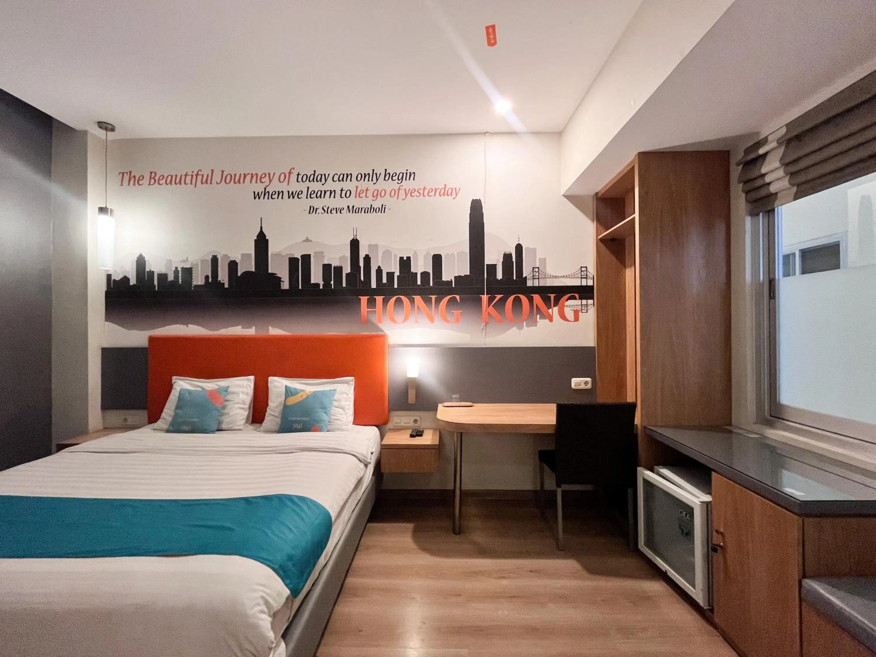 Bedroom, Bed in Sans Hotel Syariah Graha 100 Gubeng Surabaya