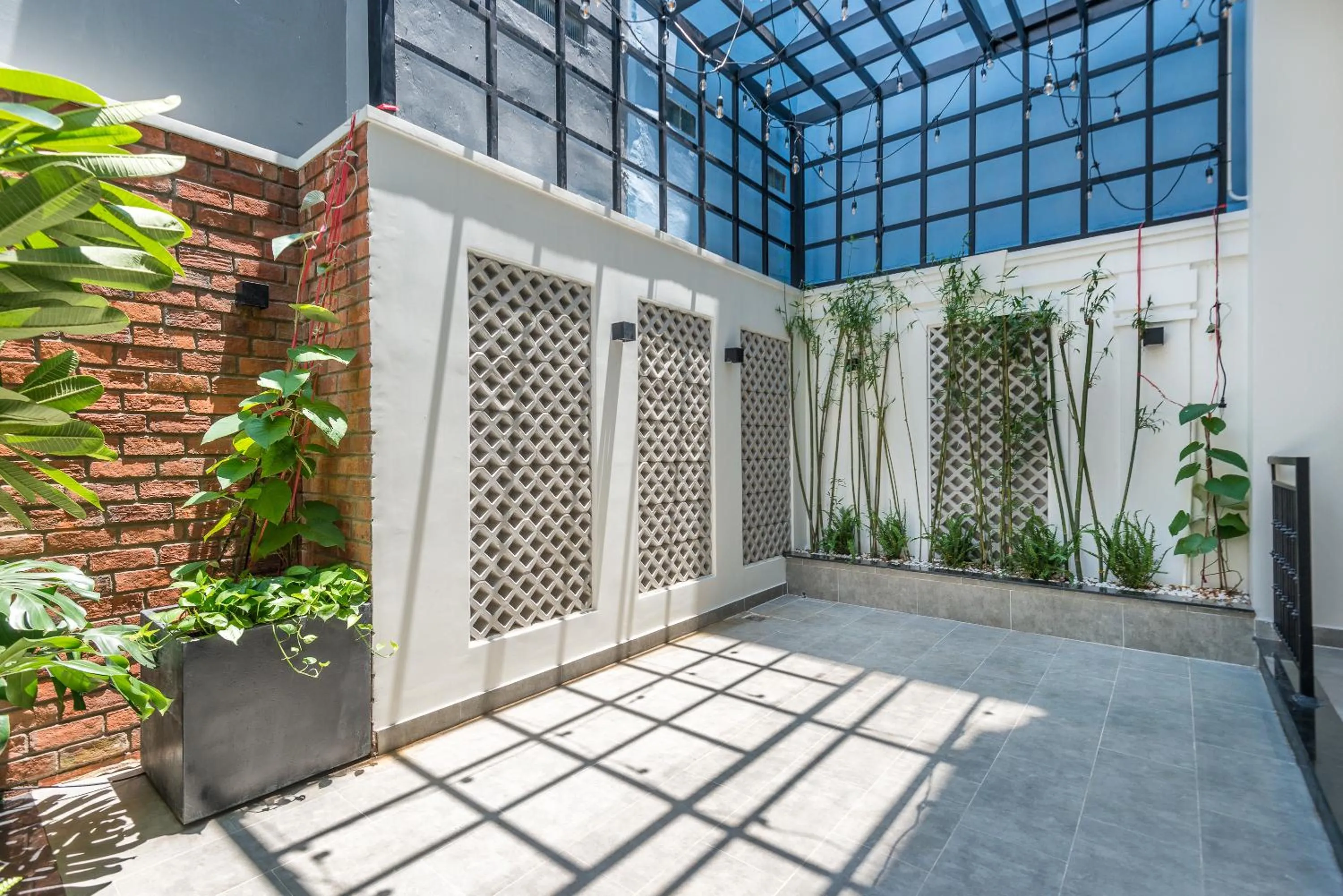 Facade/entrance in Cozrum Homes The Gallery Residence