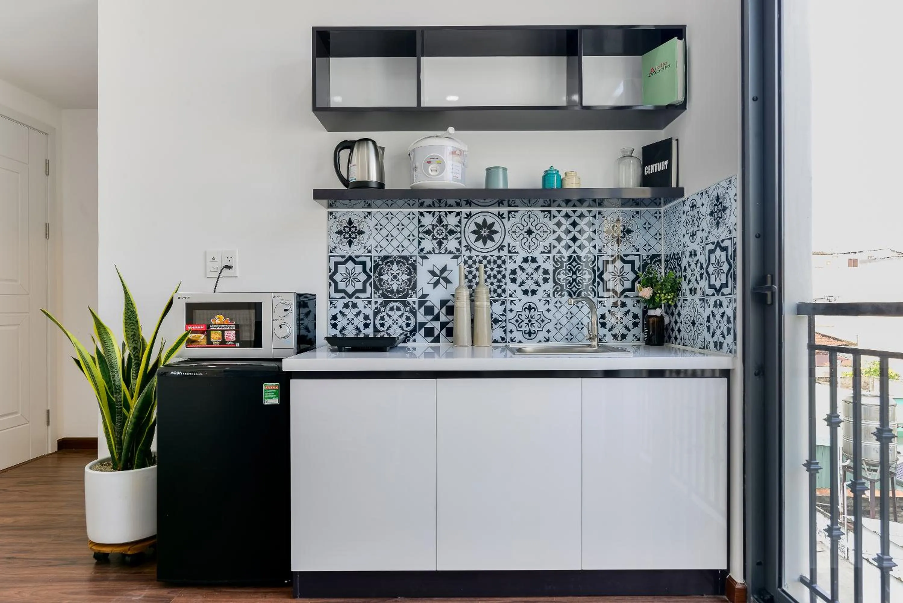Kitchen or kitchenette in Cozrum Homes The Gallery Residence
