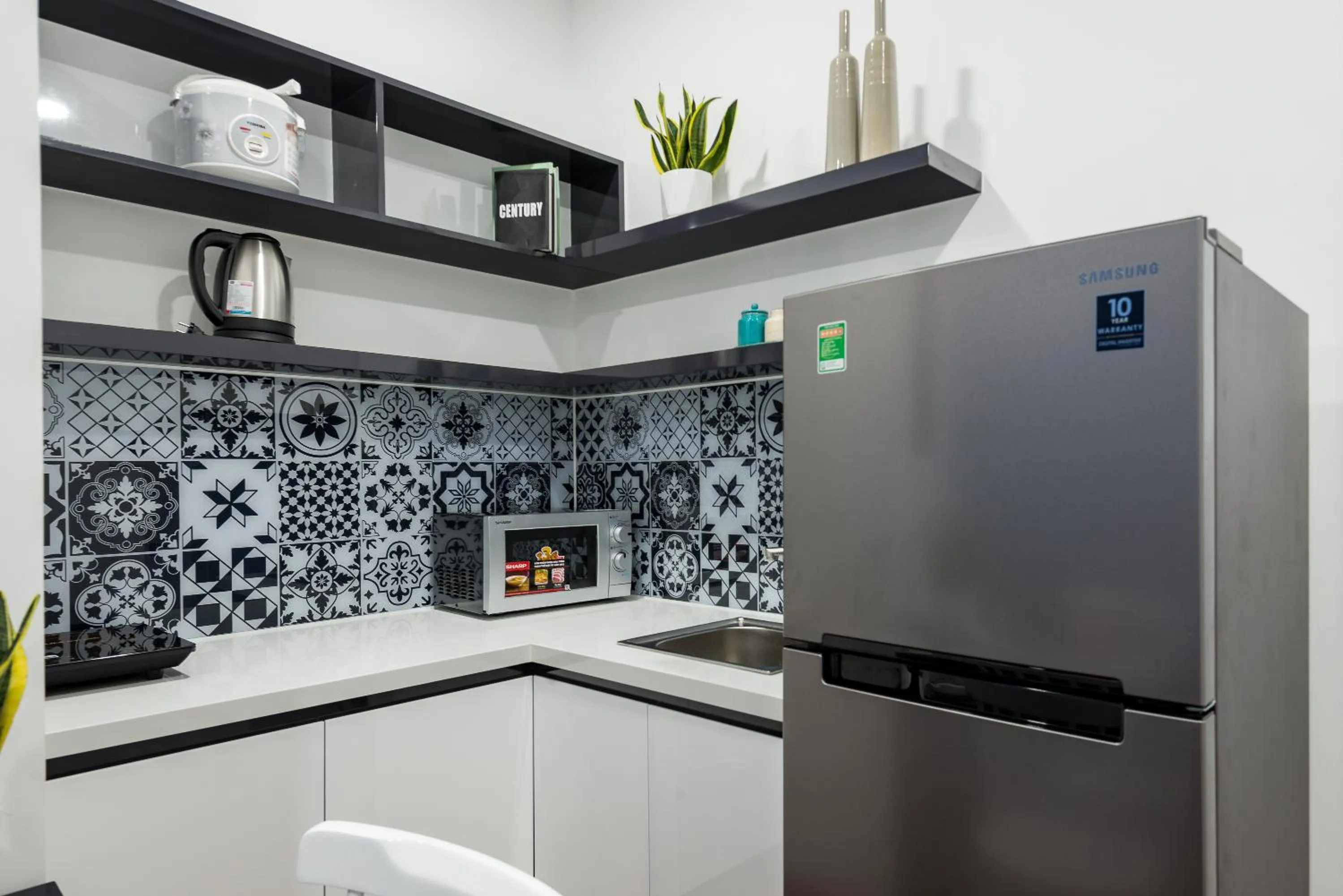 Kitchen or kitchenette in Cozrum Homes The Gallery Residence