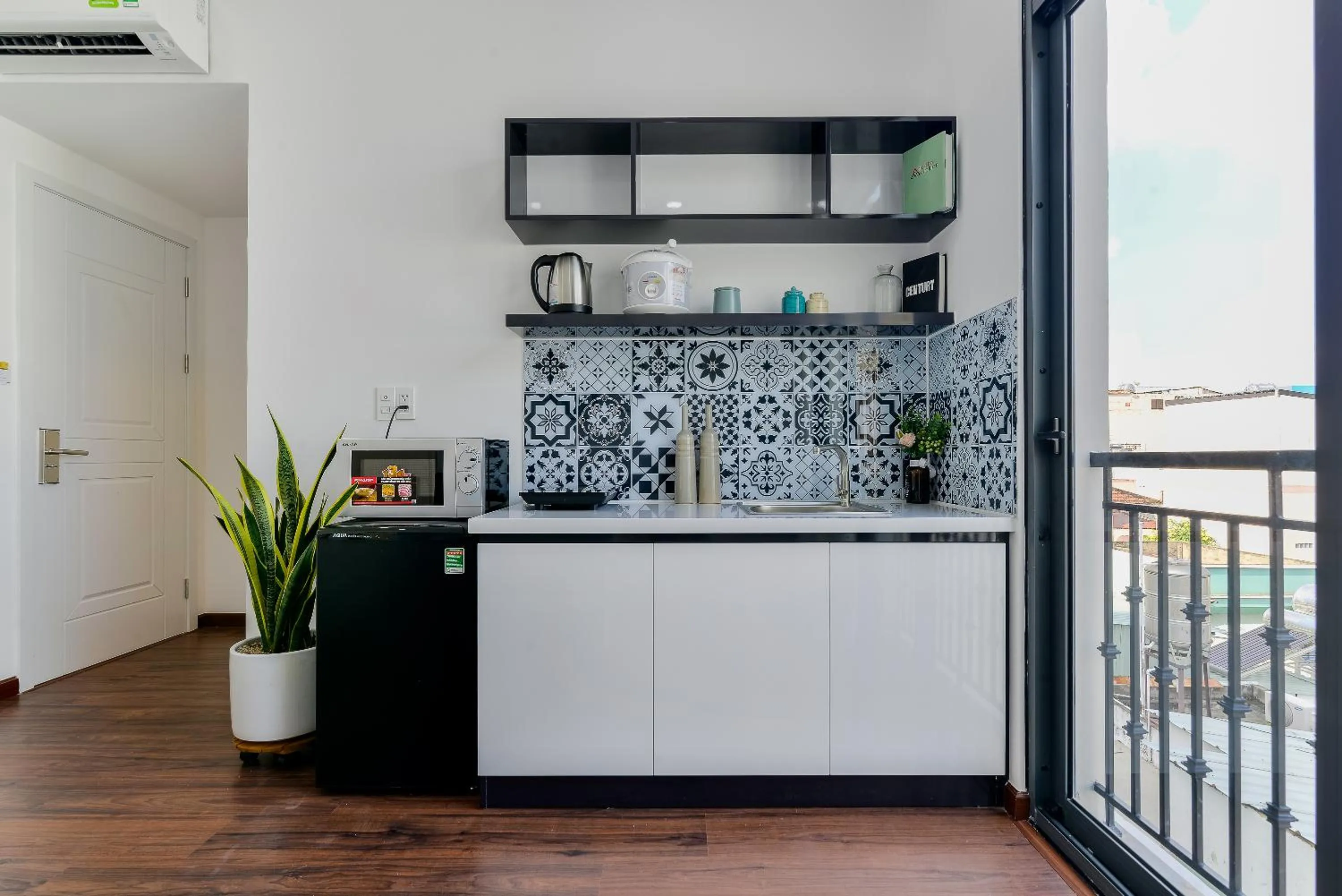 Kitchen or kitchenette in Cozrum Homes The Gallery Residence