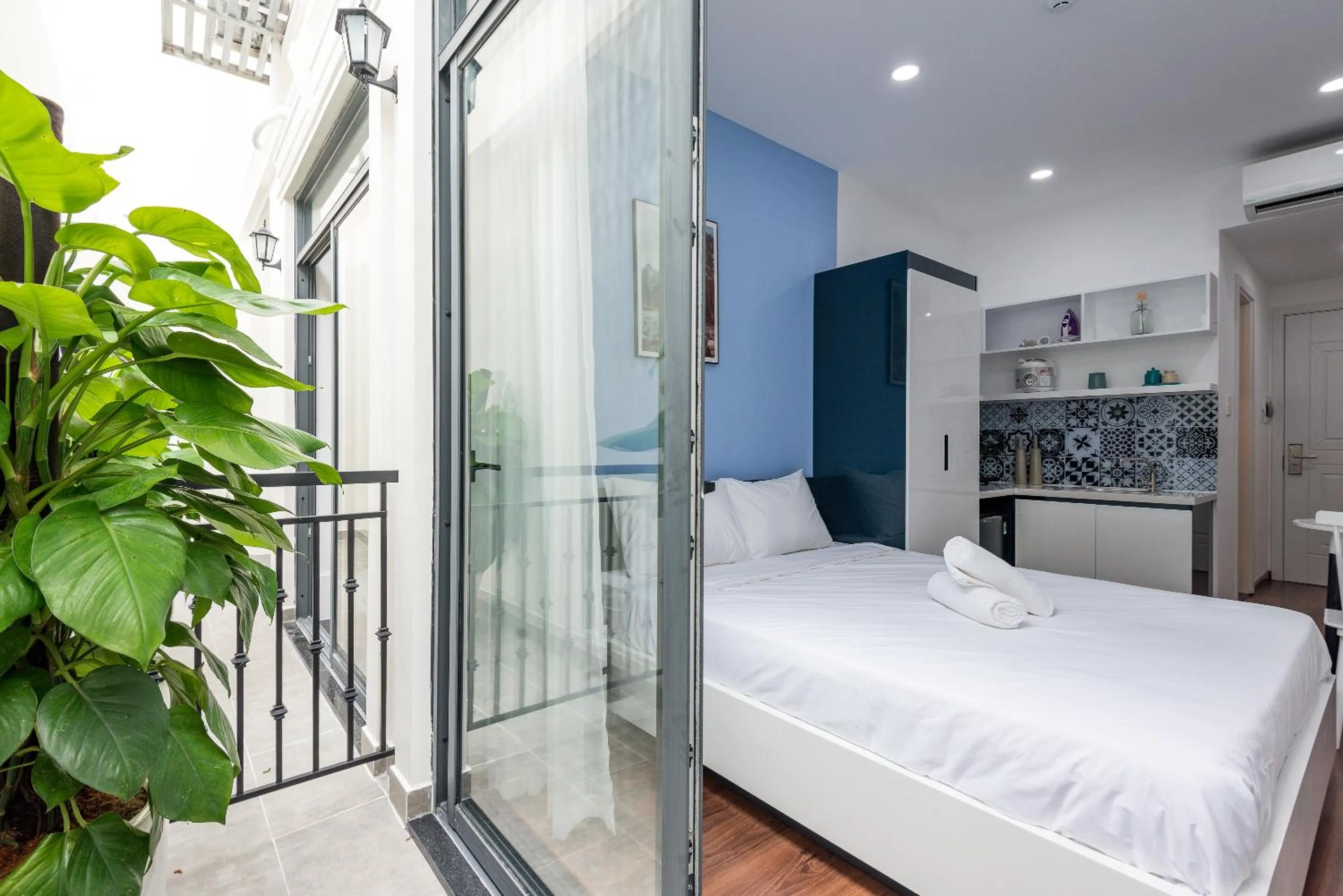 Bedroom, Bed in Cozrum Homes The Gallery Residence