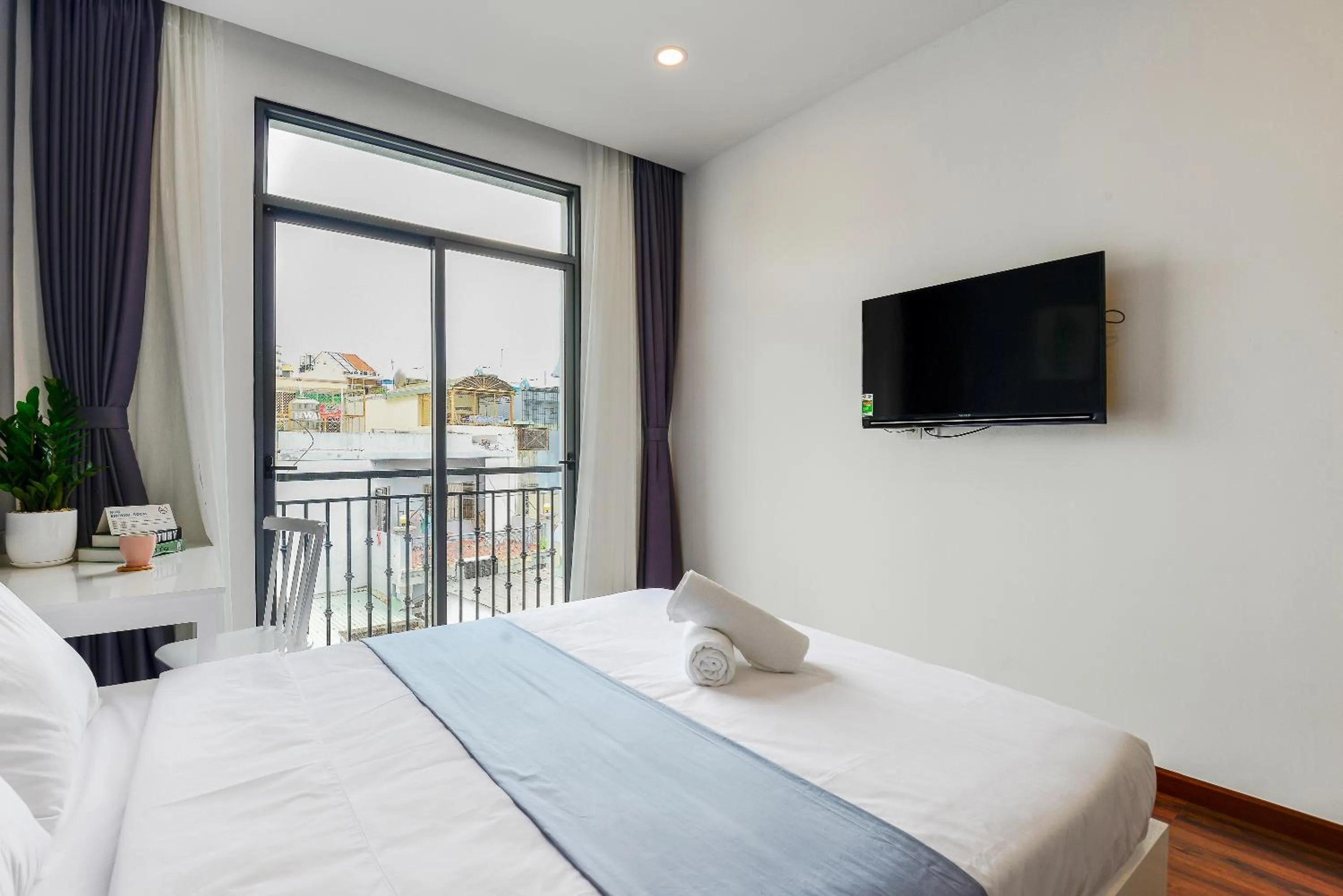 Bedroom, Bed in Cozrum Homes The Gallery Residence