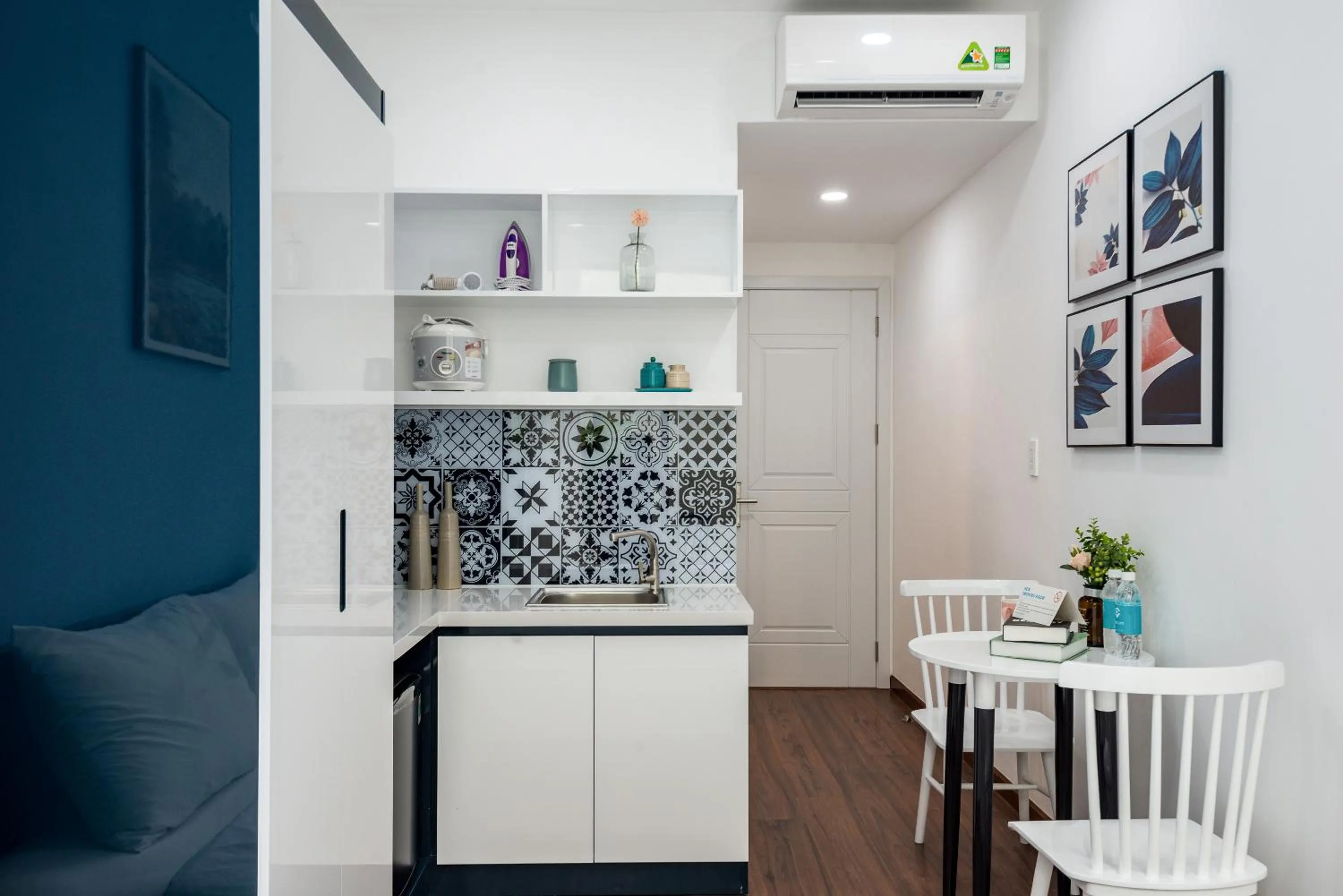 Kitchen or kitchenette in Cozrum Homes The Gallery Residence