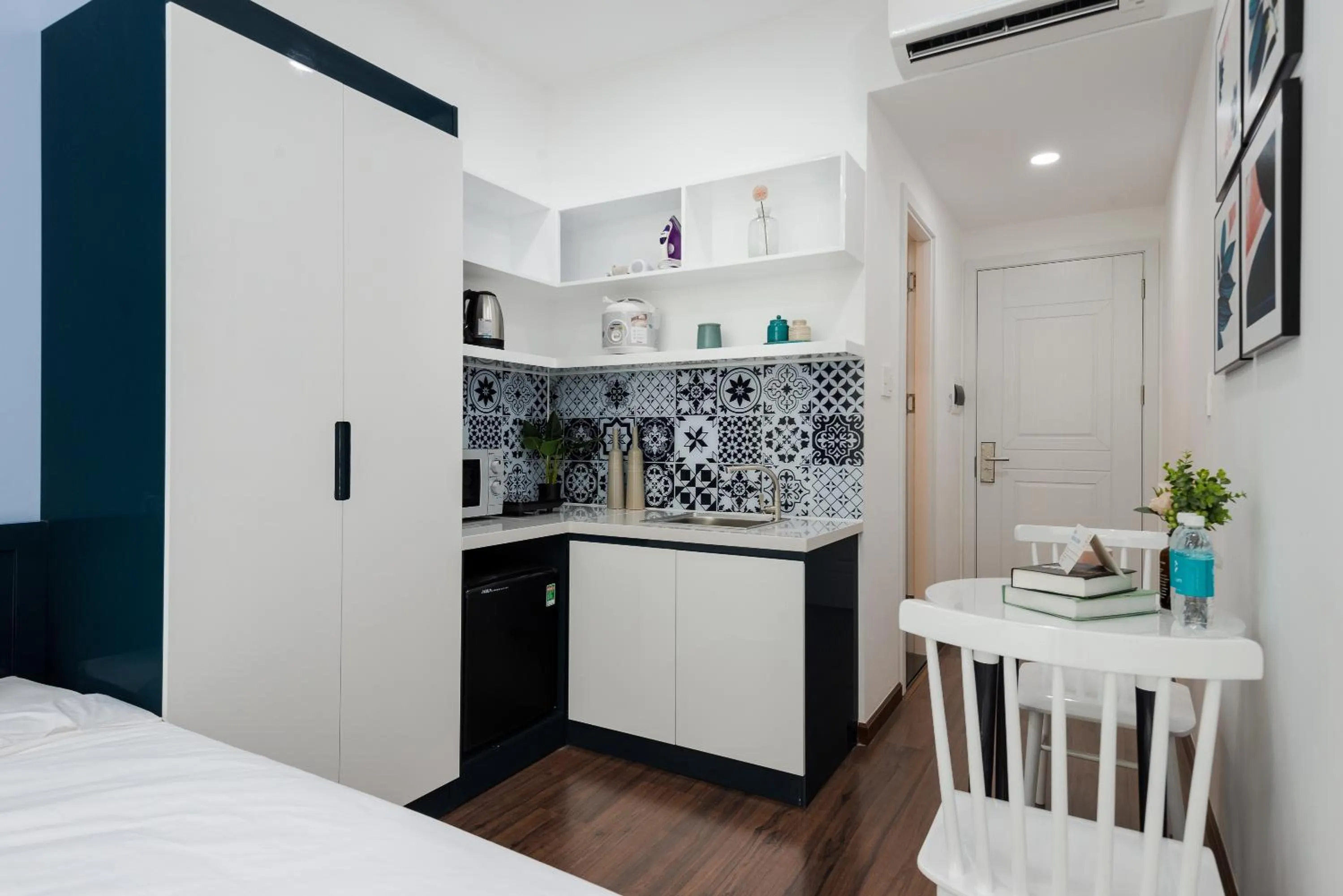 Kitchen or kitchenette in Cozrum Homes The Gallery Residence