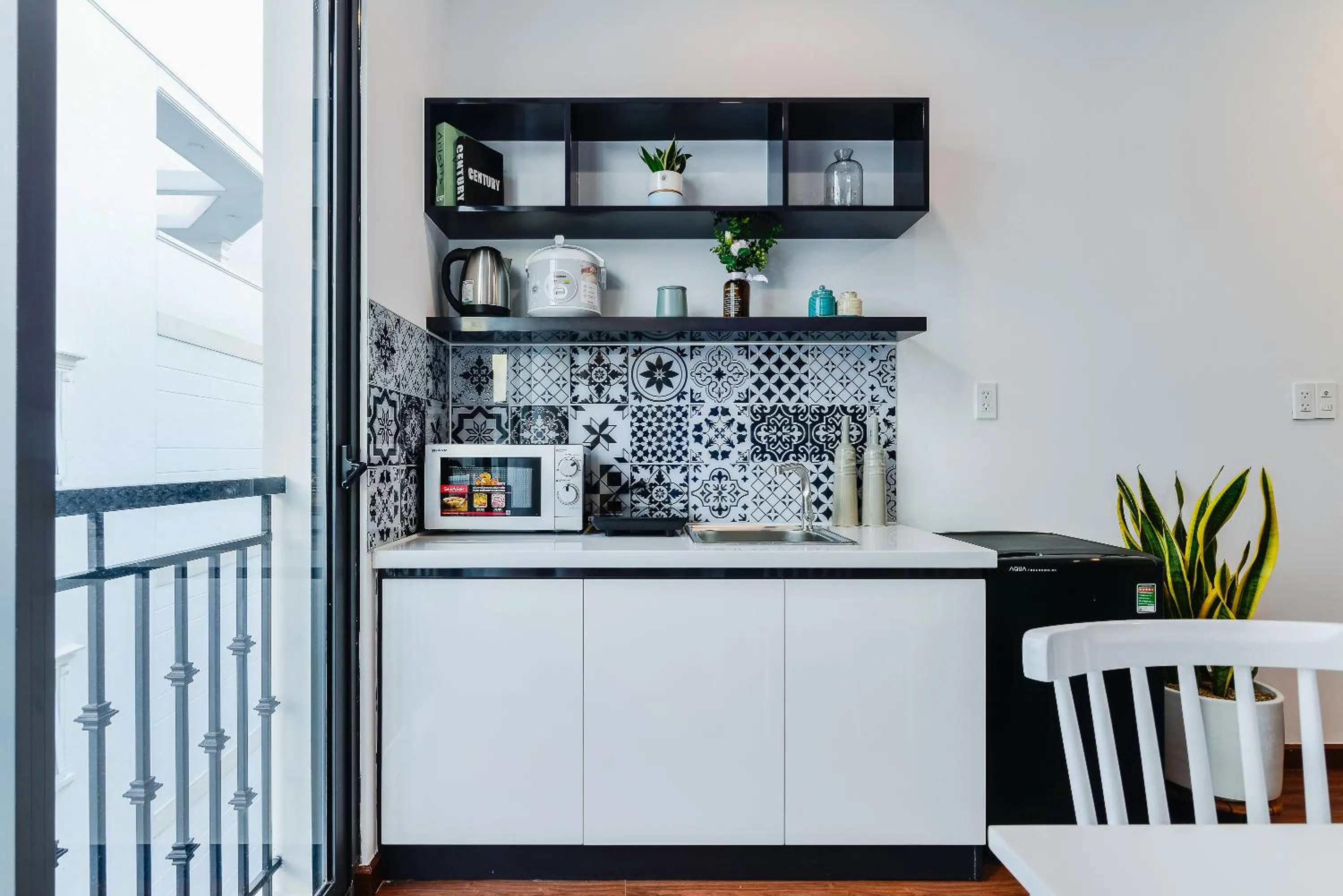 Kitchen or kitchenette in Cozrum Homes The Gallery Residence