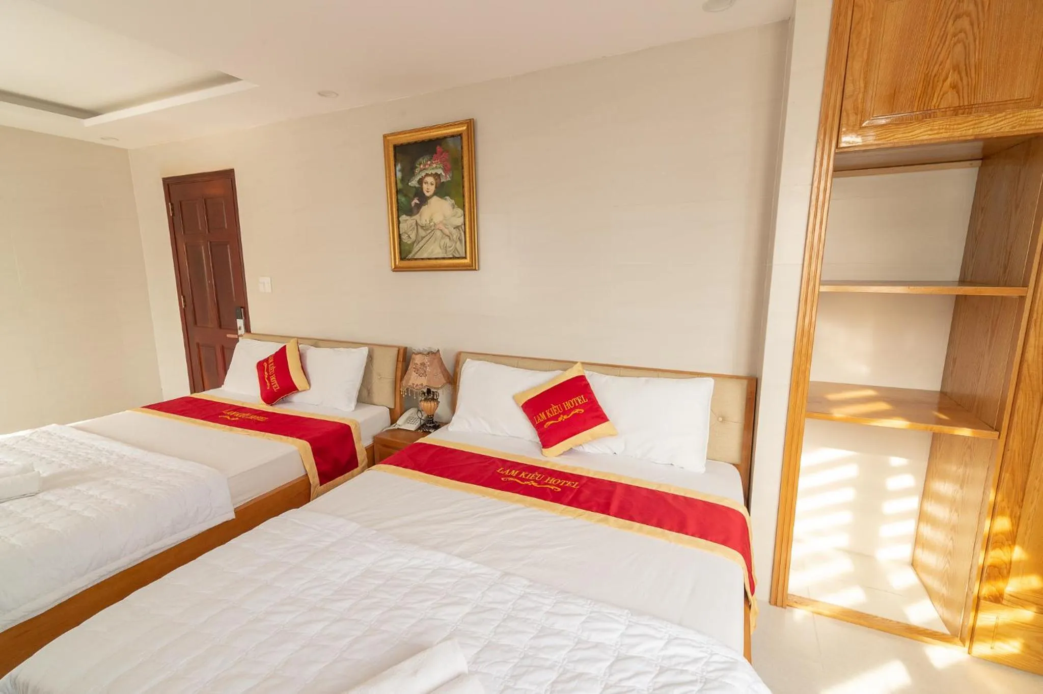 Bedroom, Bed in Lam Kiều Hotel