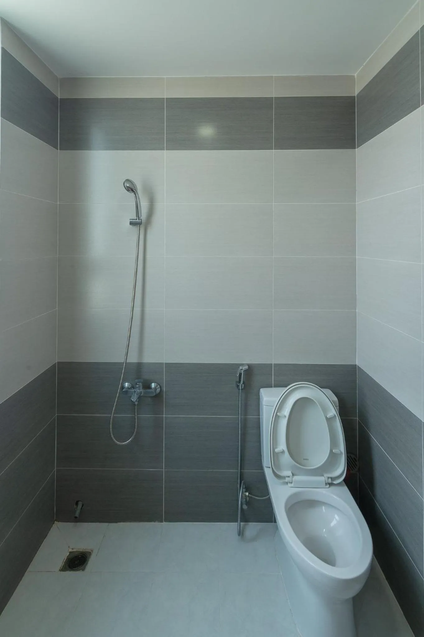 Bathroom in Lam Kiều Hotel