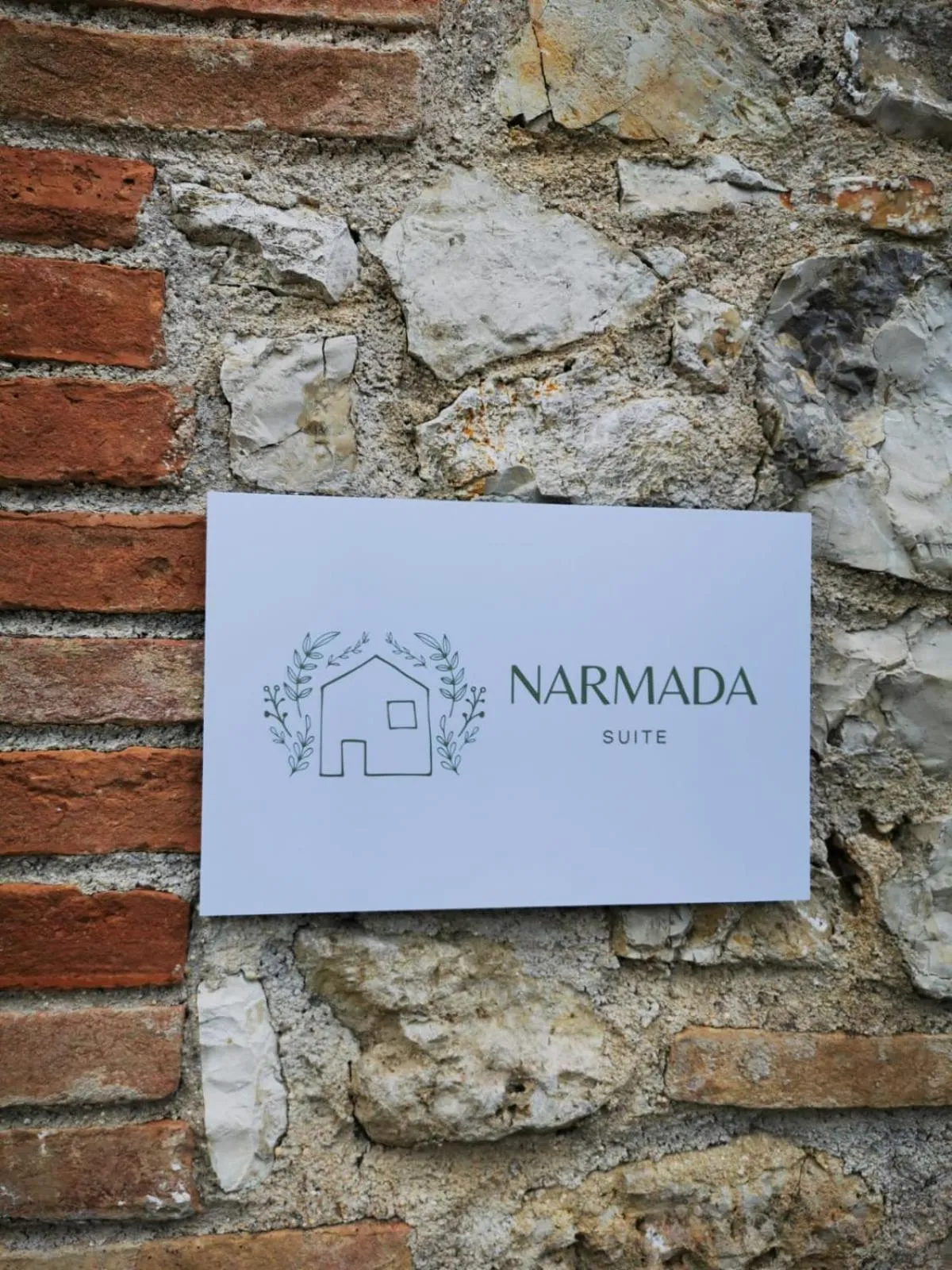 Property logo or sign in Dolce Farnetta en-Suite Spa & Yoga
