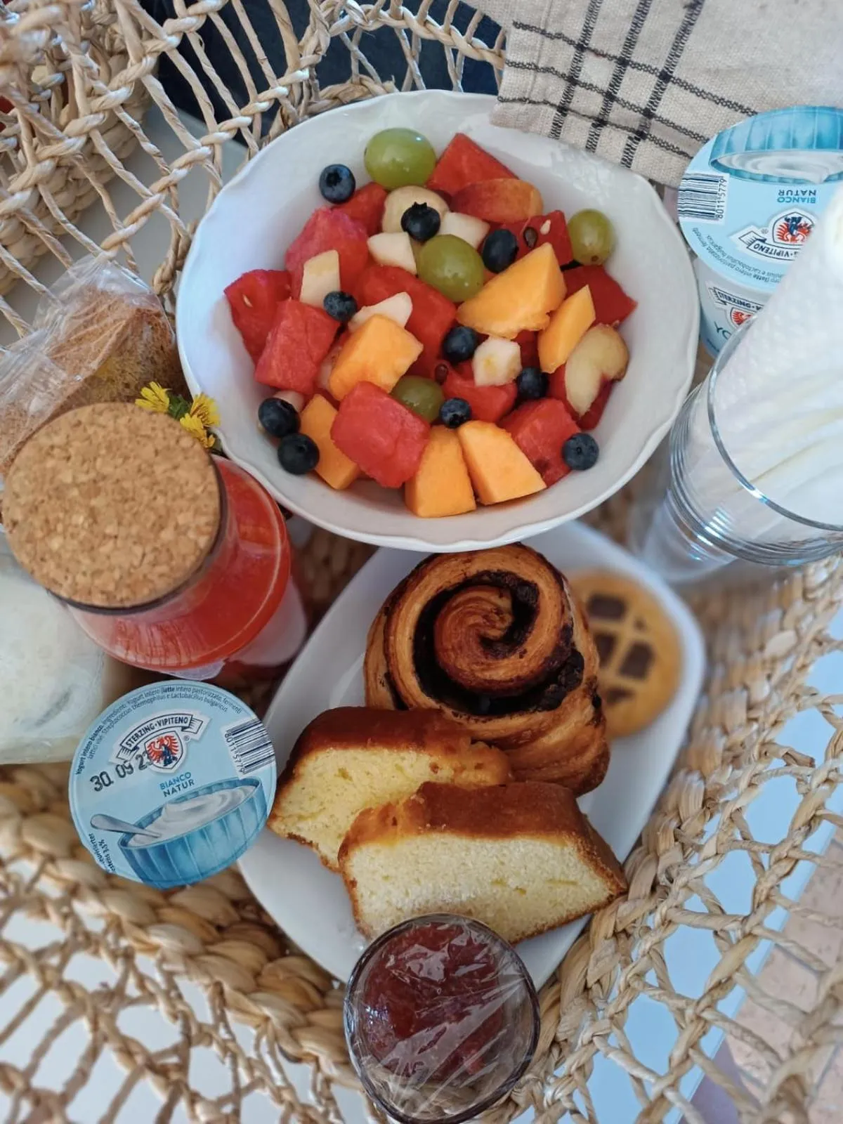 Breakfast in Dolce Farnetta en-Suite Spa & Yoga