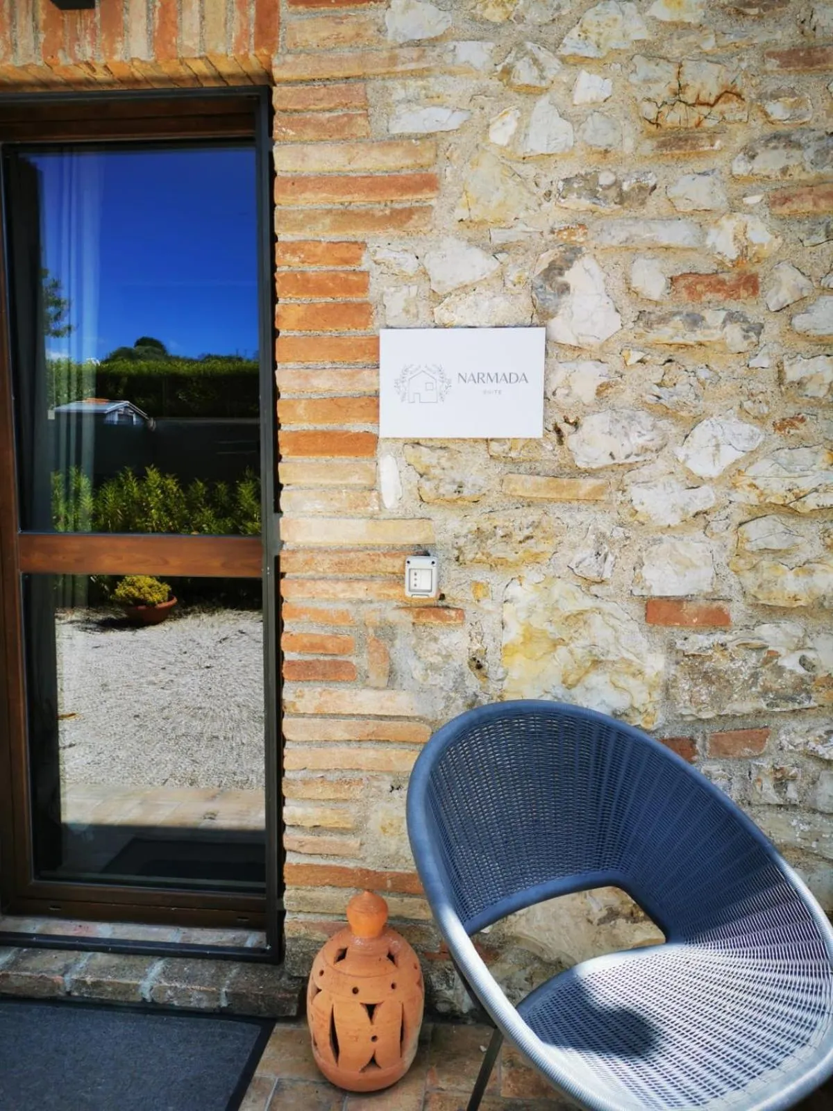 Facade/entrance in Dolce Farnetta en-Suite Spa & Yoga