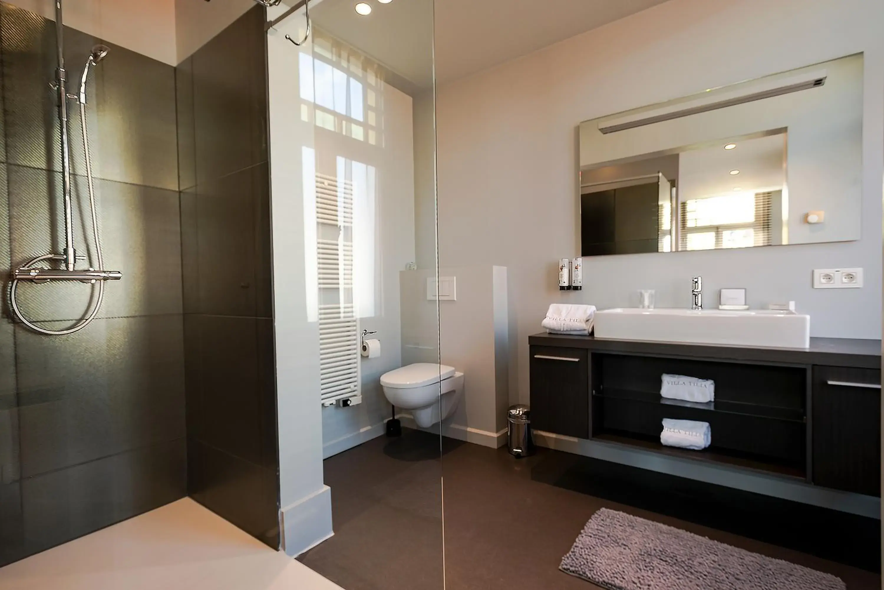 Deluxe Double Room with Shower in Villa Tilia Deluxe Double Room with Shower in Villa Tilia