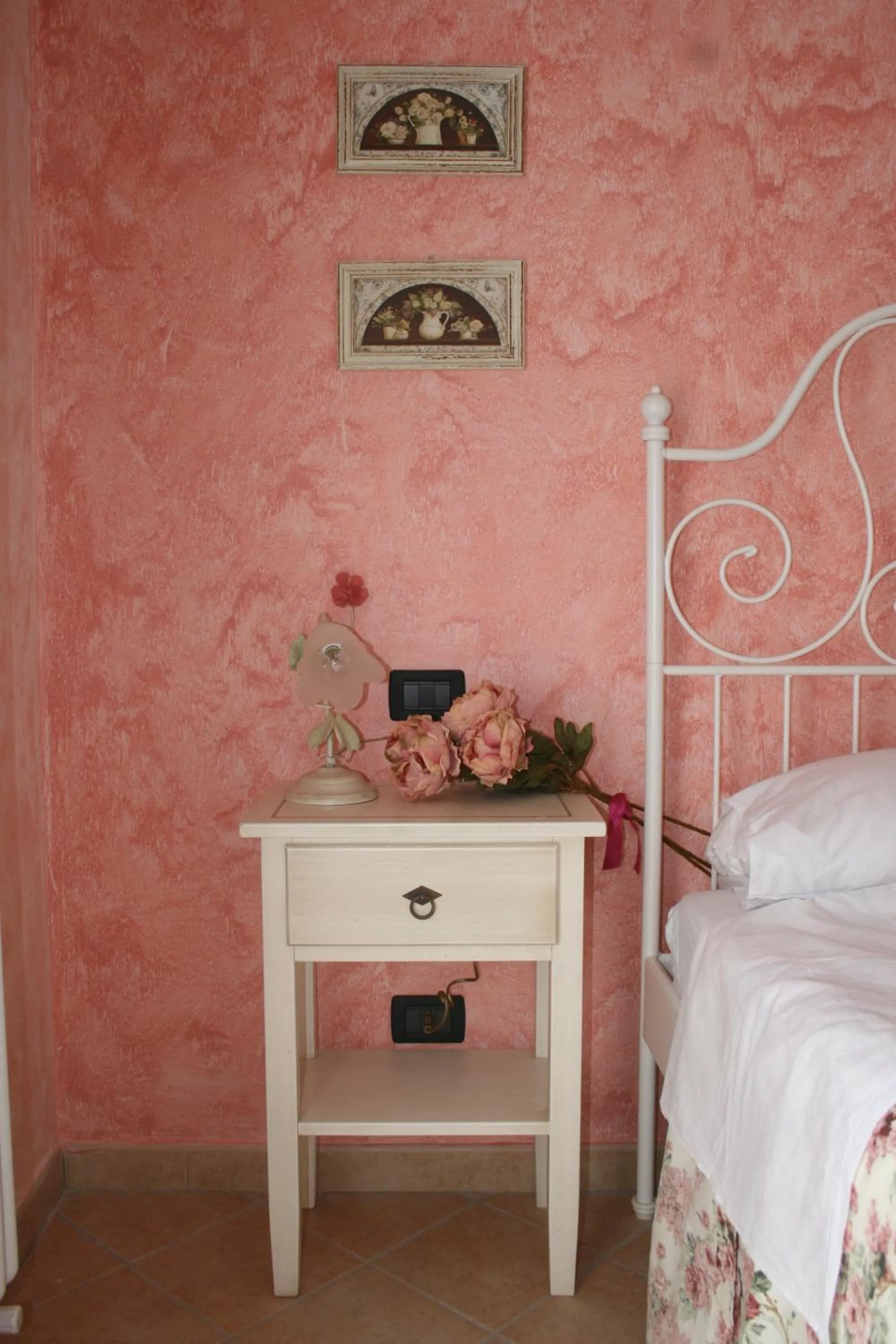 Photo of the whole room, Bed in L'Allegra Brigata