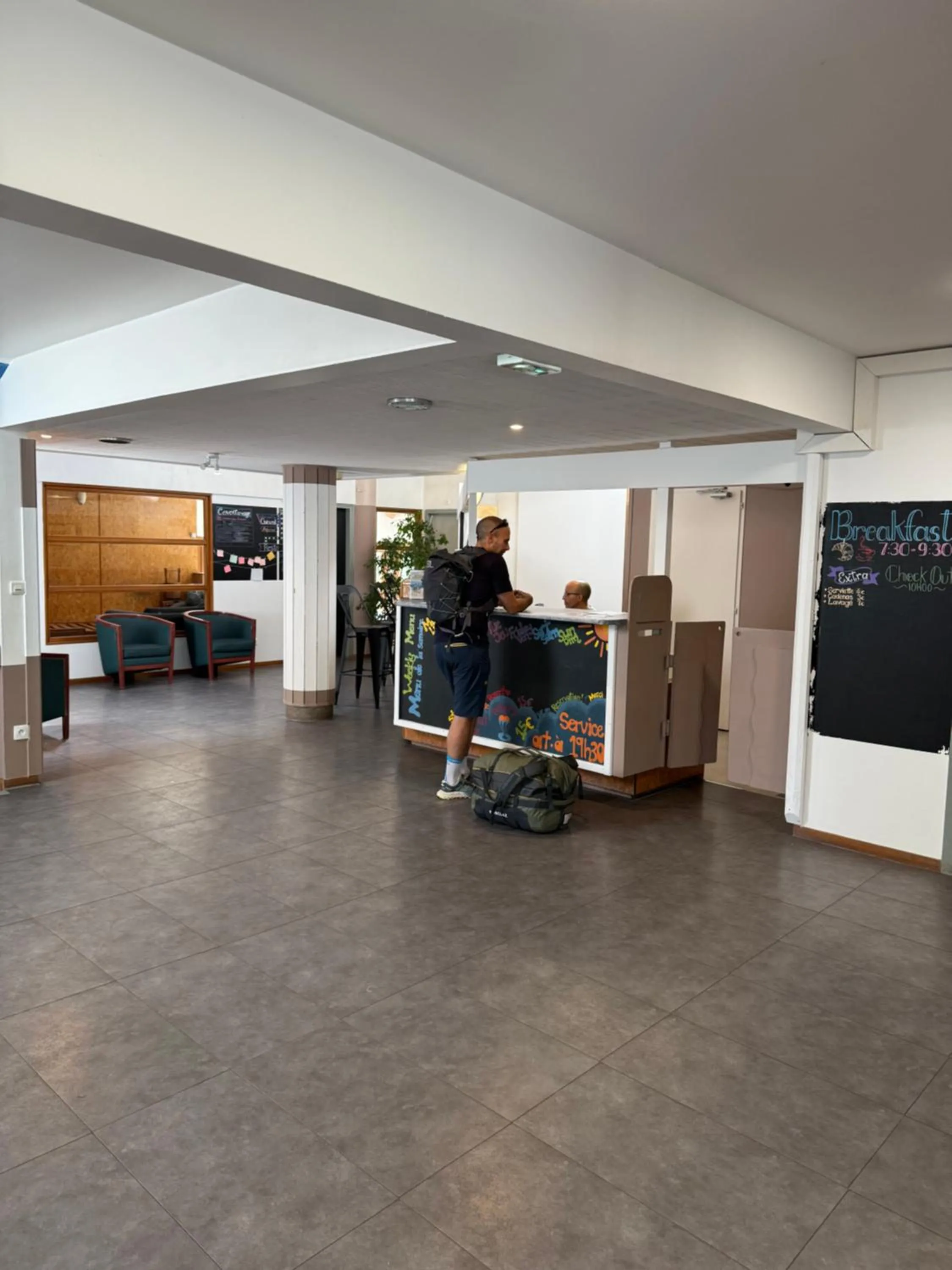 Lobby or reception in Auberge de Jeunesse HI Annecy