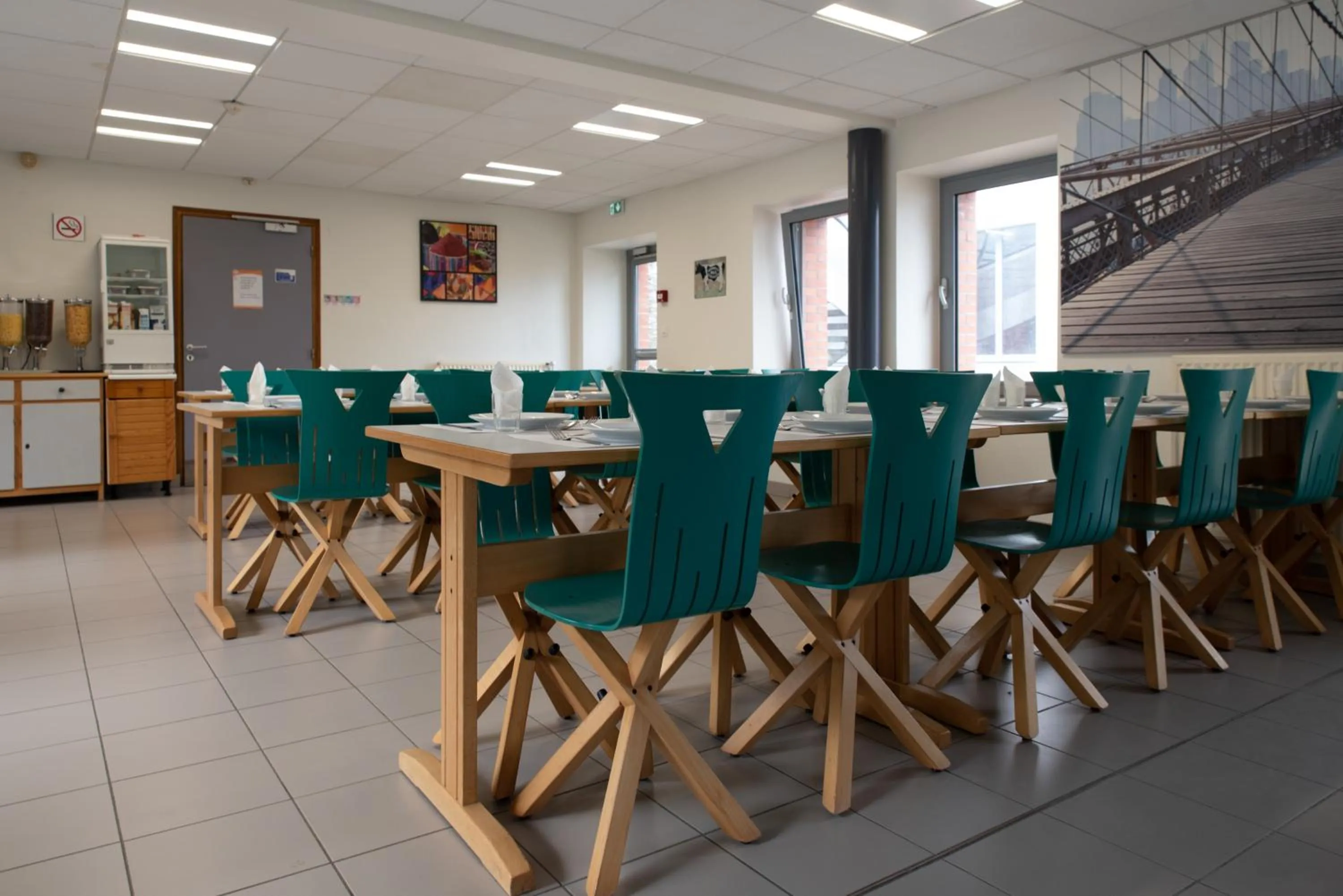 Restaurant/places to eat in Auberge de Jeunesse HI Cherbourg