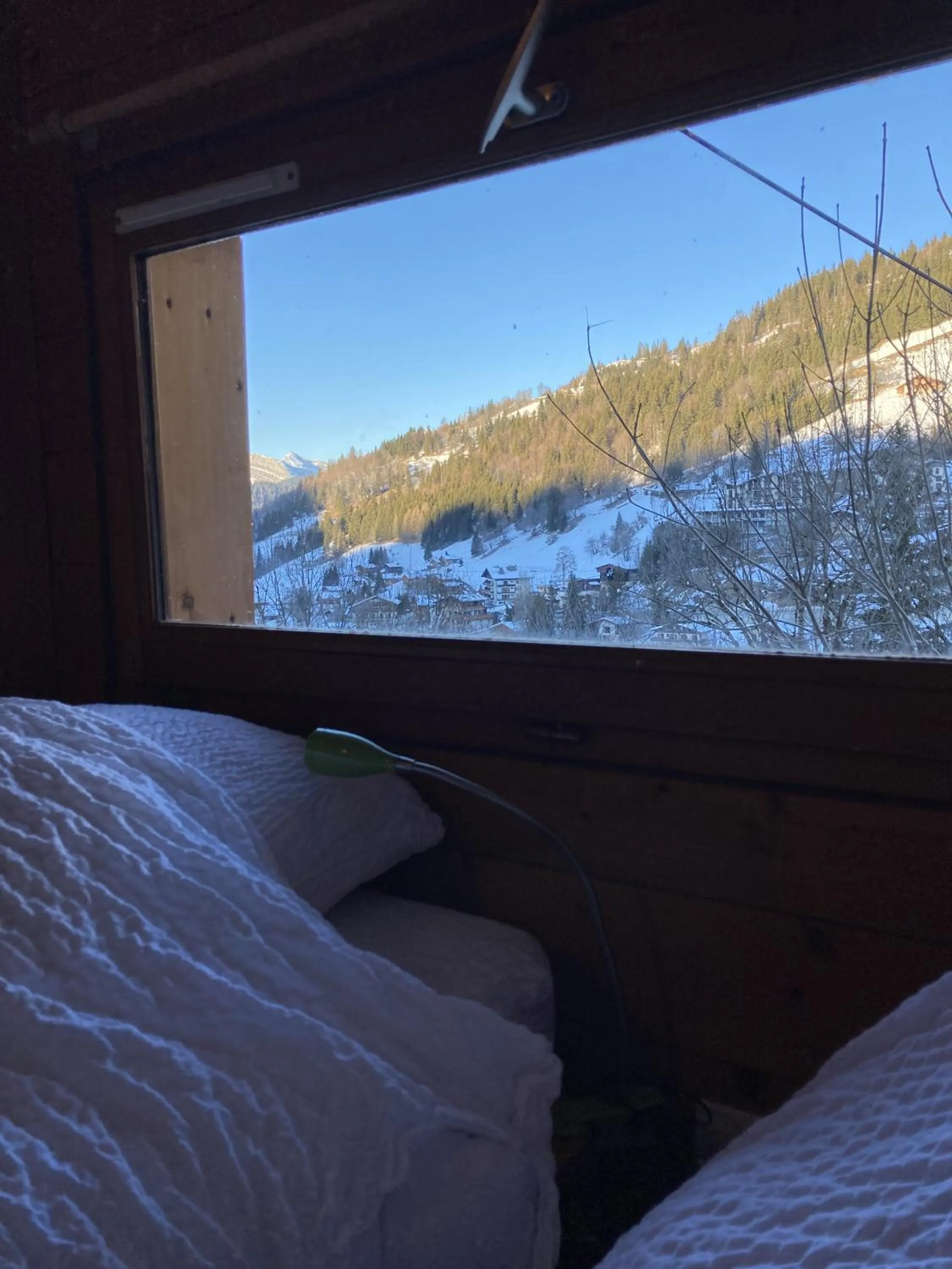 Photo of the whole room, Bed in Auberge de Jeunesse HI La Clusaz