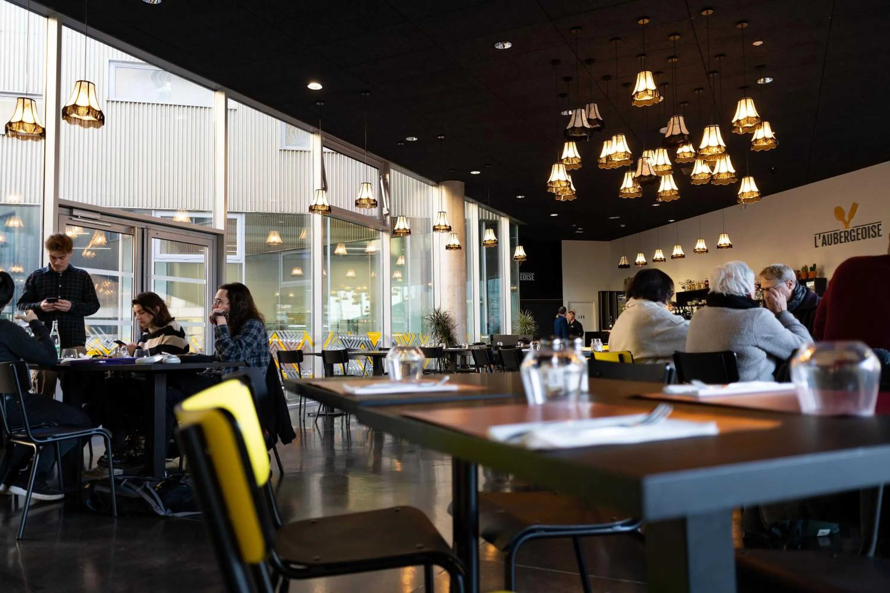 Restaurant/places to eat in Auberge de Jeunesse HI Lille