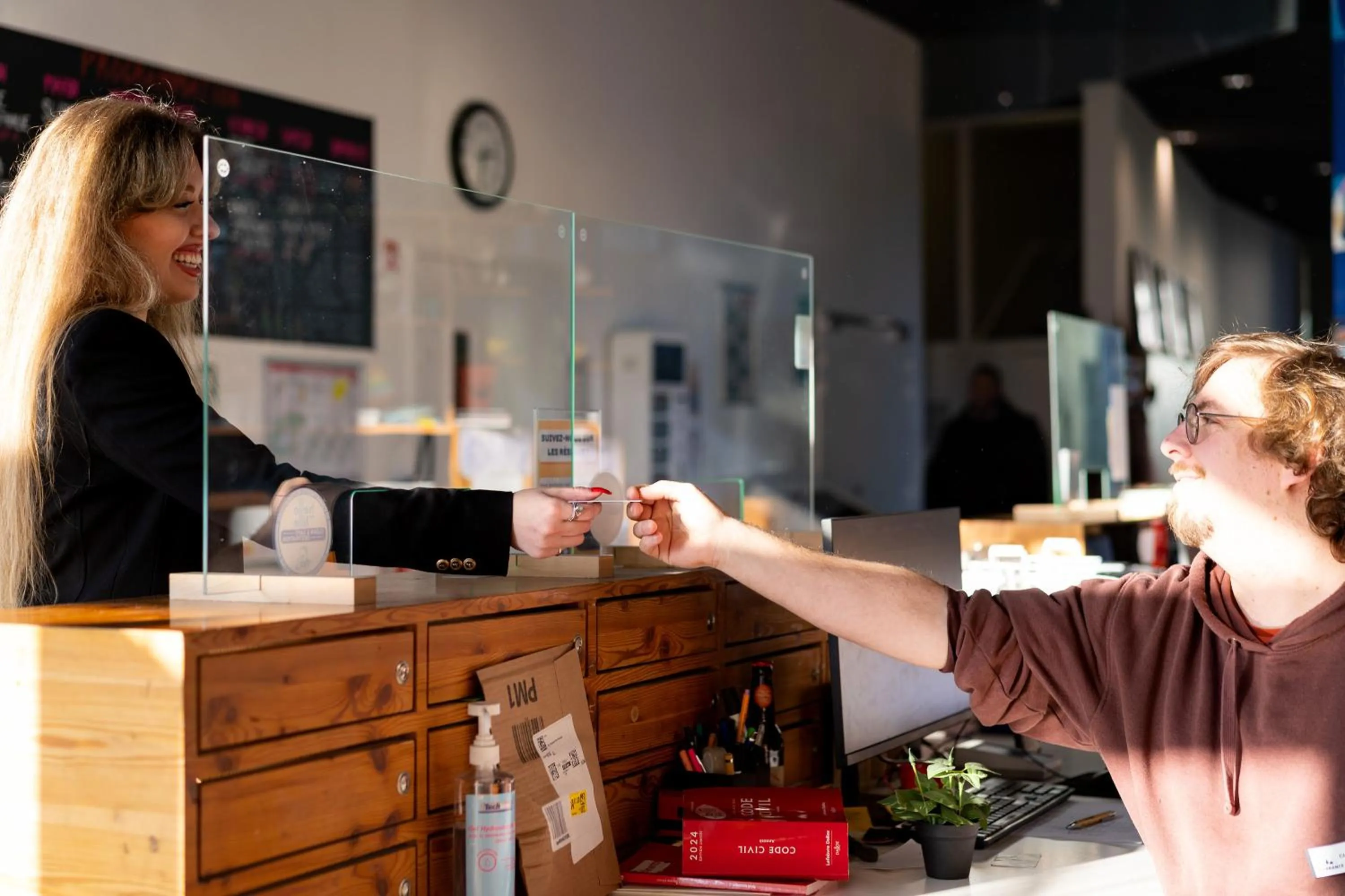 Lobby or reception in Auberge de Jeunesse HI Lille