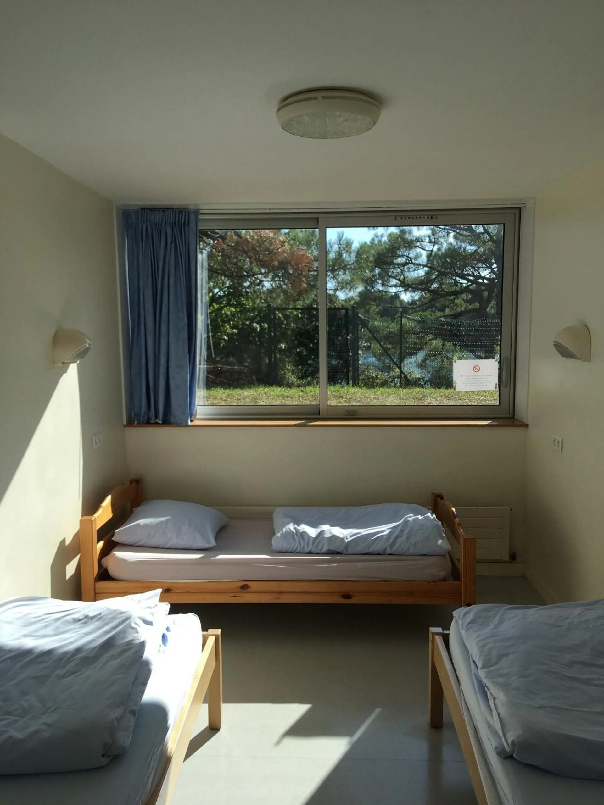 Bedroom in Auberge de Jeunesse HI Lorient