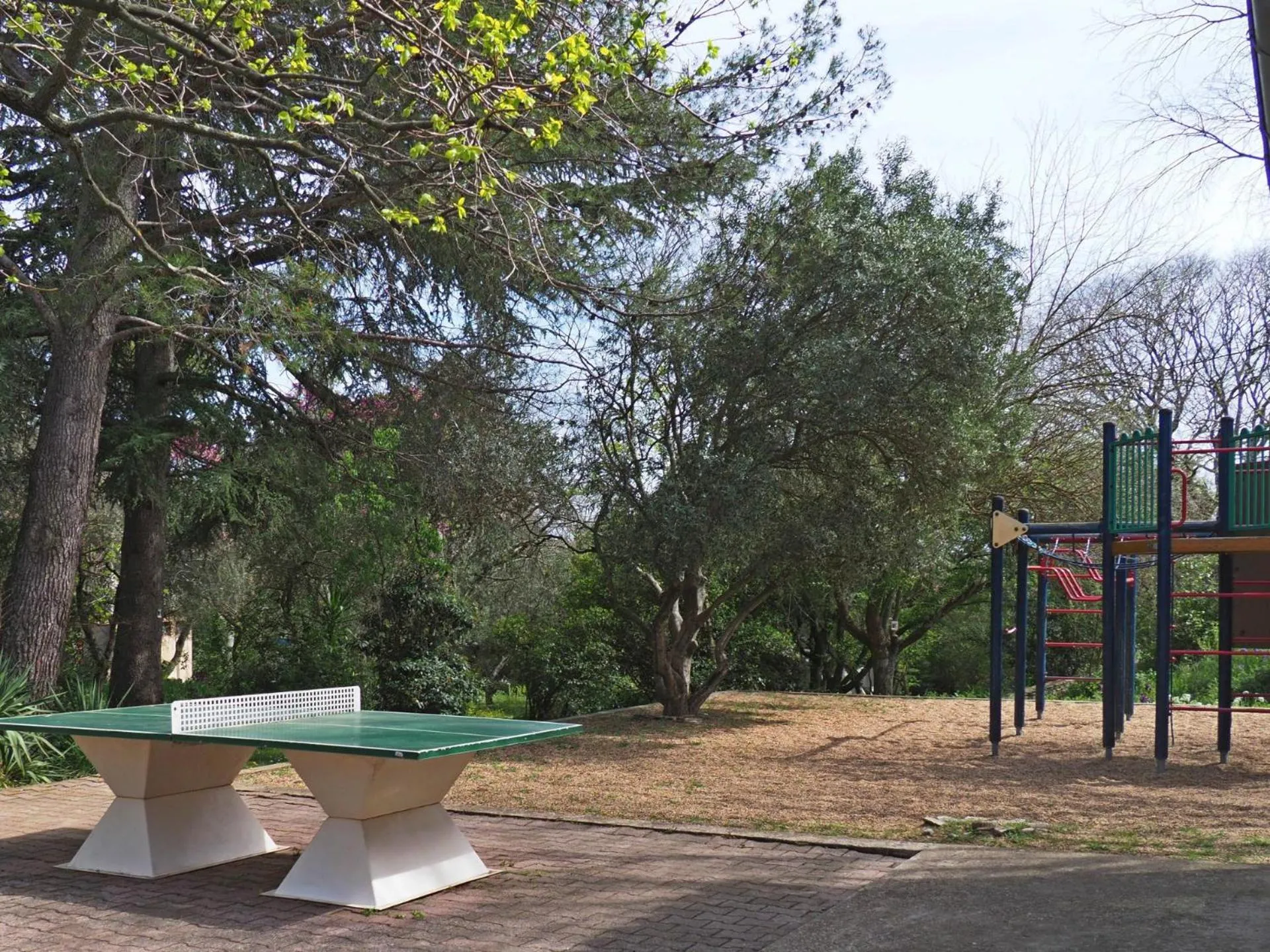 Auberge de Jeunesse HI Nîmes
