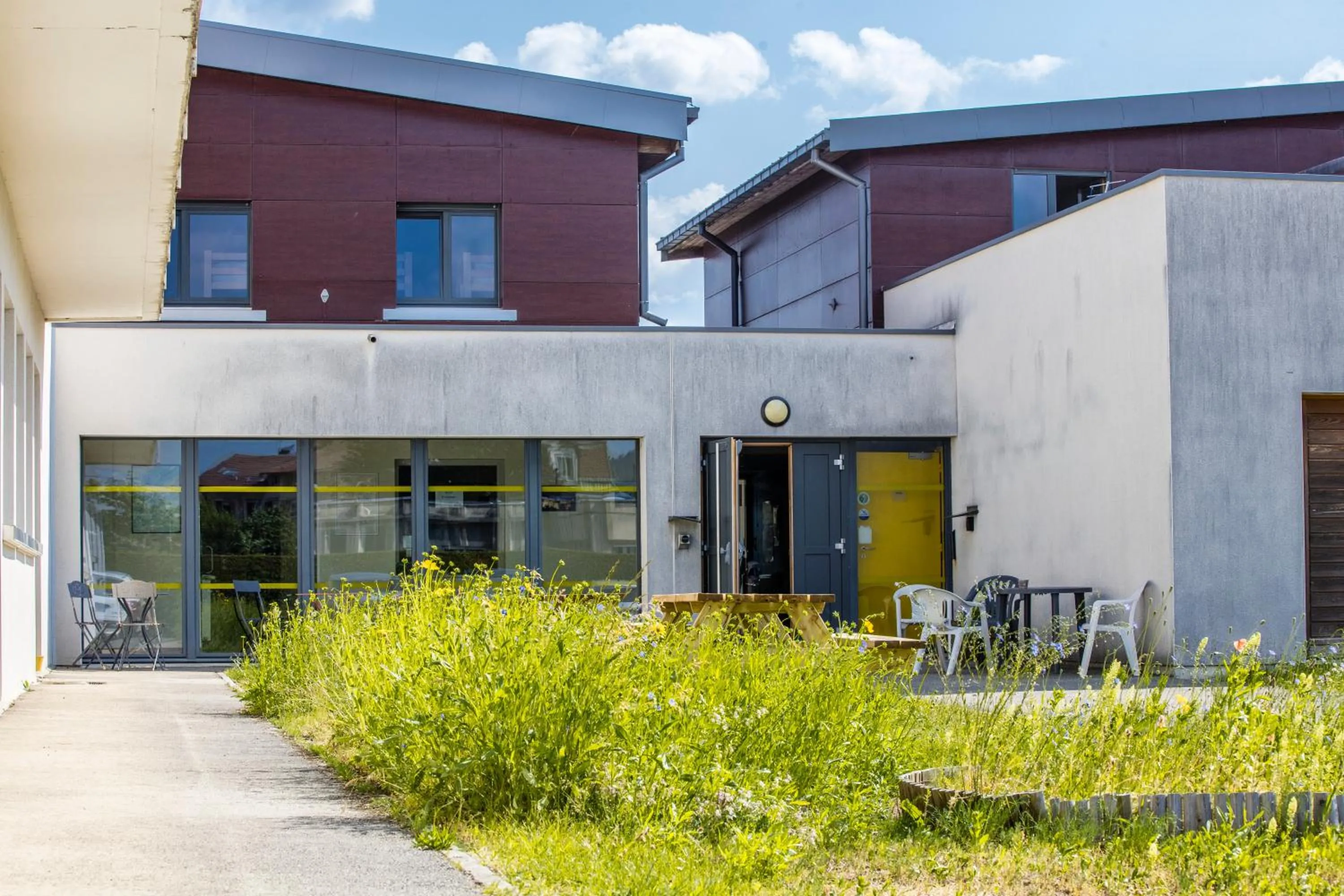 Property building in Auberge de Jeunesse HI Pontarlier