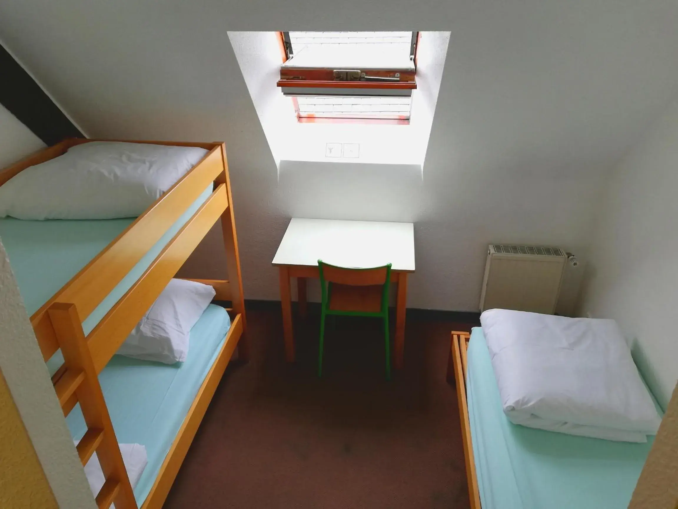 Triple Room - single occupancy in Auberge de Jeunesse HI Pontivy Triple Room - single occupancy in Auberge de Jeunesse HI Pontivy