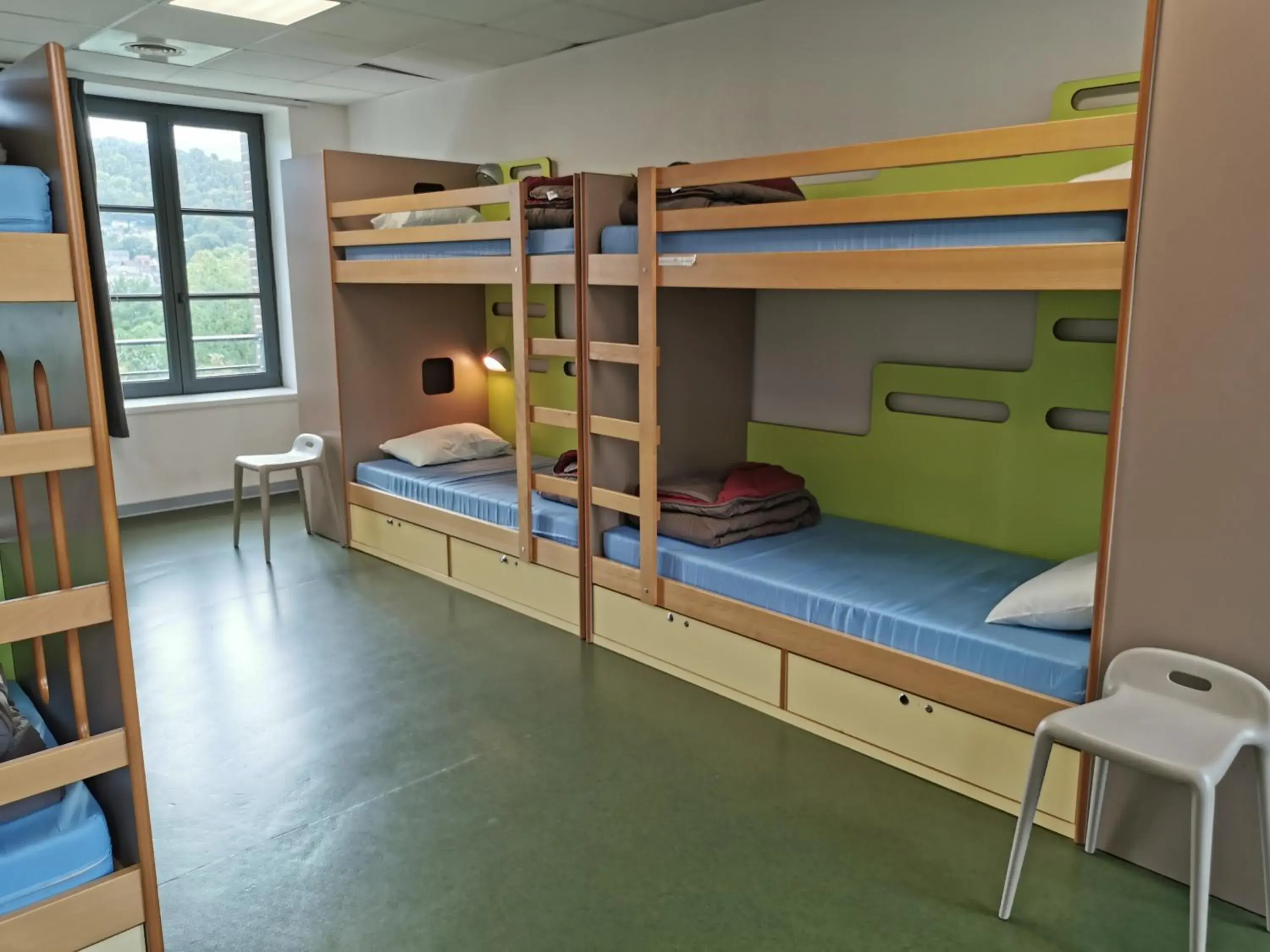 Bed in 8-Bed Female Dormitory – Shared Bathroom in Auberge de Jeunesse HI Rouen Bed in 8-Bed Female Dormitory – Shared Bathroom in Auberge de Jeunesse HI Rouen