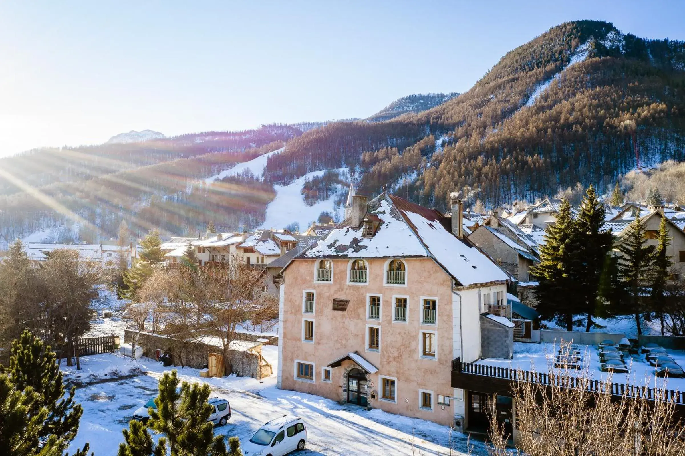 Auberge de Jeunesse HI Serre-Chevalier Auberge de Jeunesse HI Serre-Chevalier