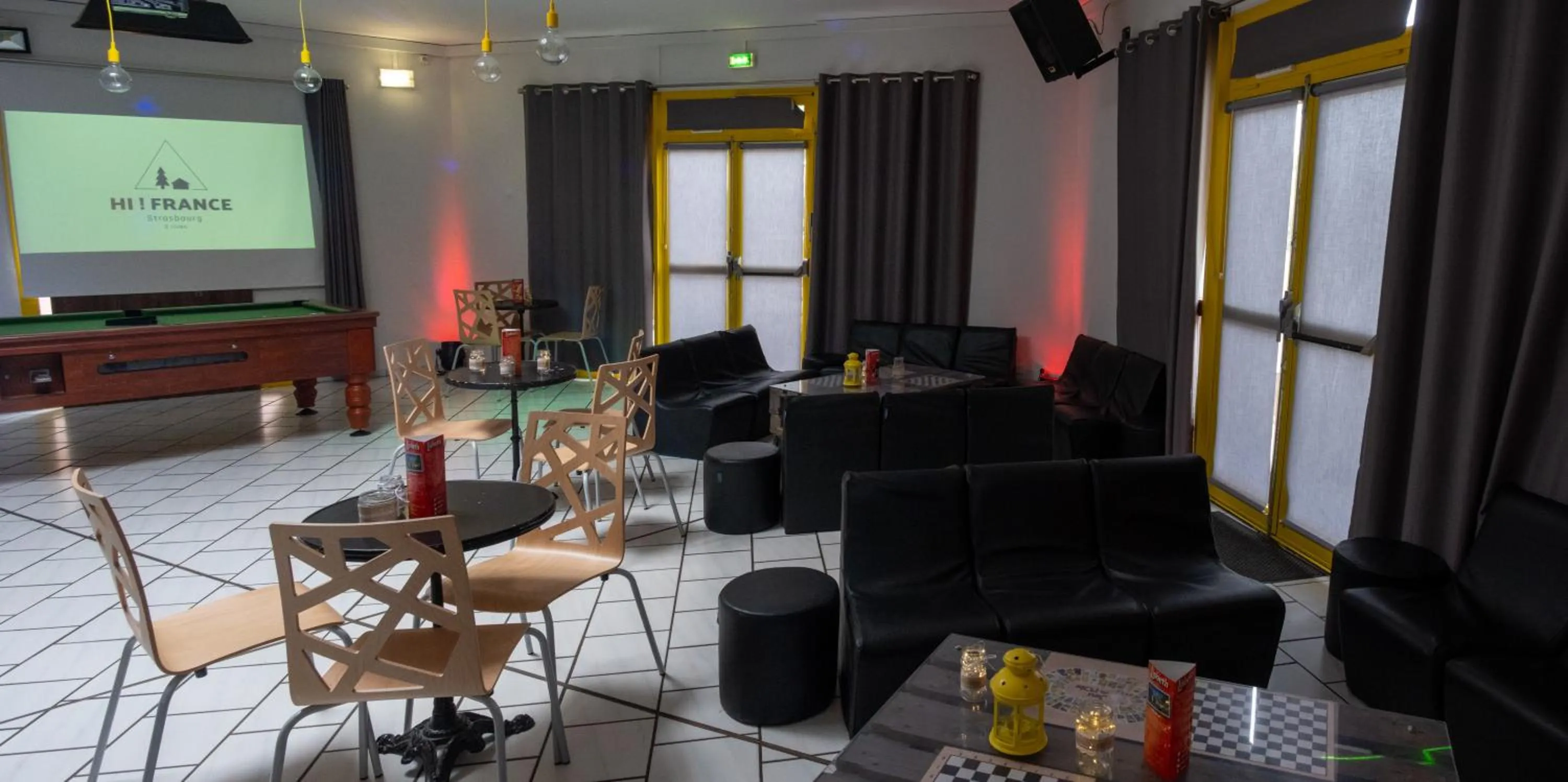 Living room in Auberge de Jeunesse HI Strasbourg 2 Rives