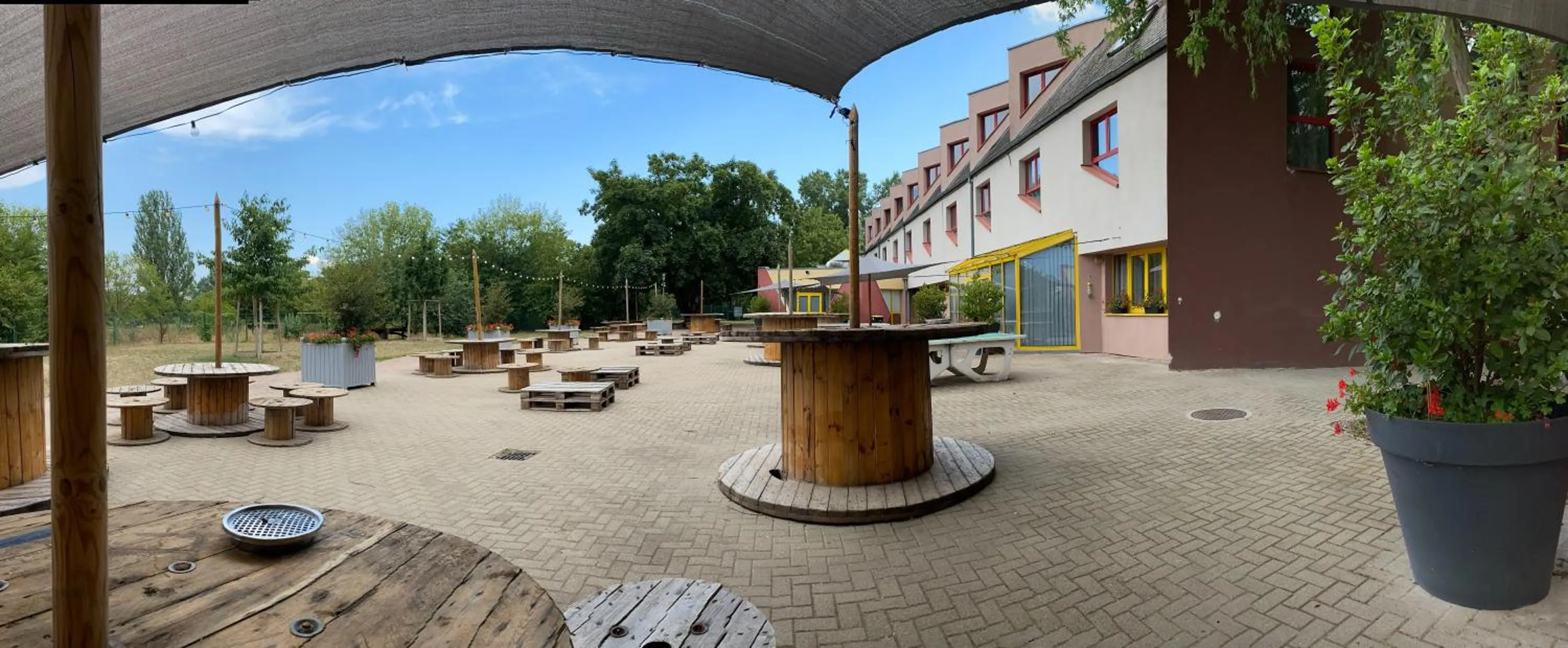 Property building in Auberge de Jeunesse HI Strasbourg 2 Rives