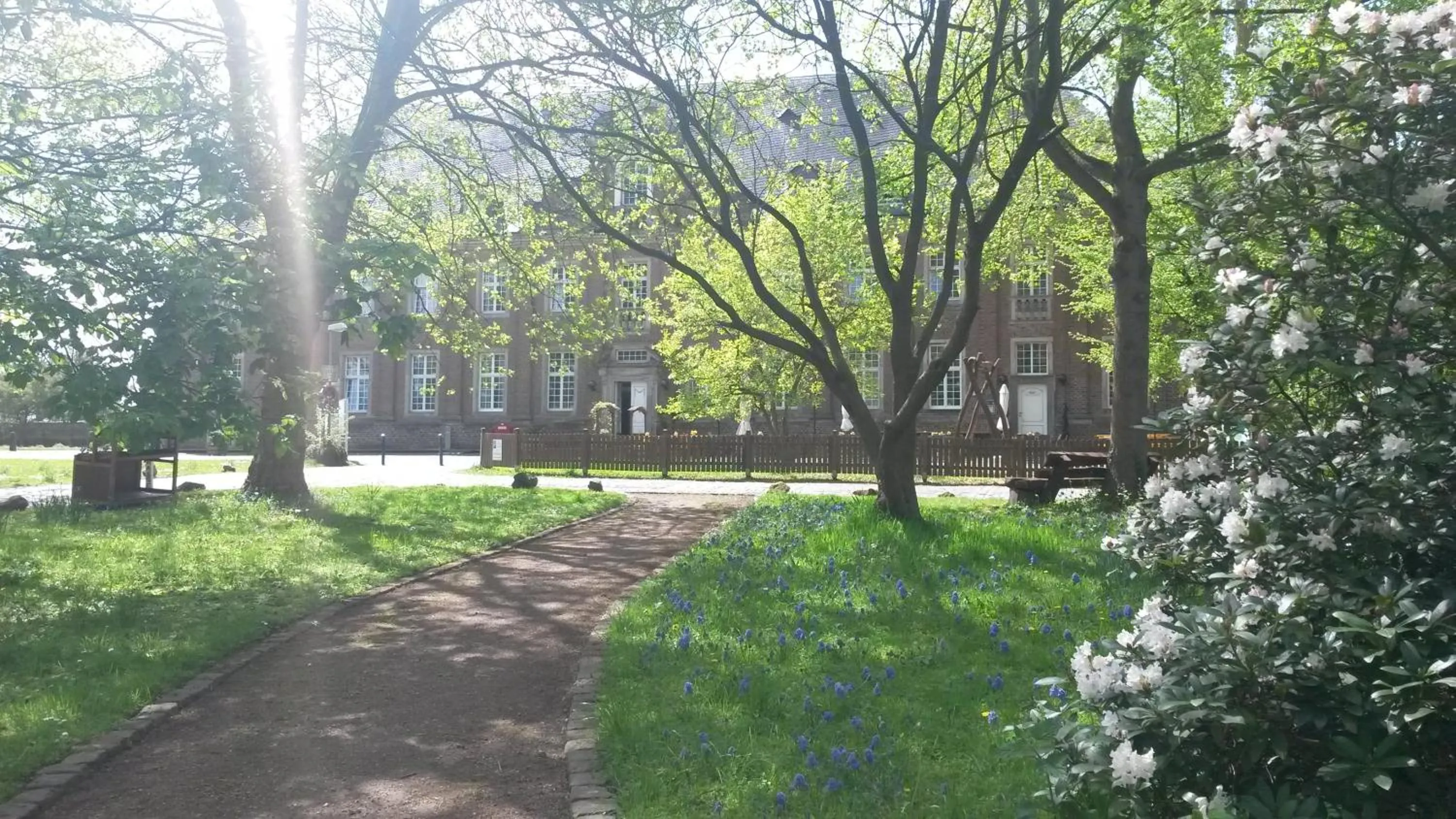 Property building in Kloster Langwaden