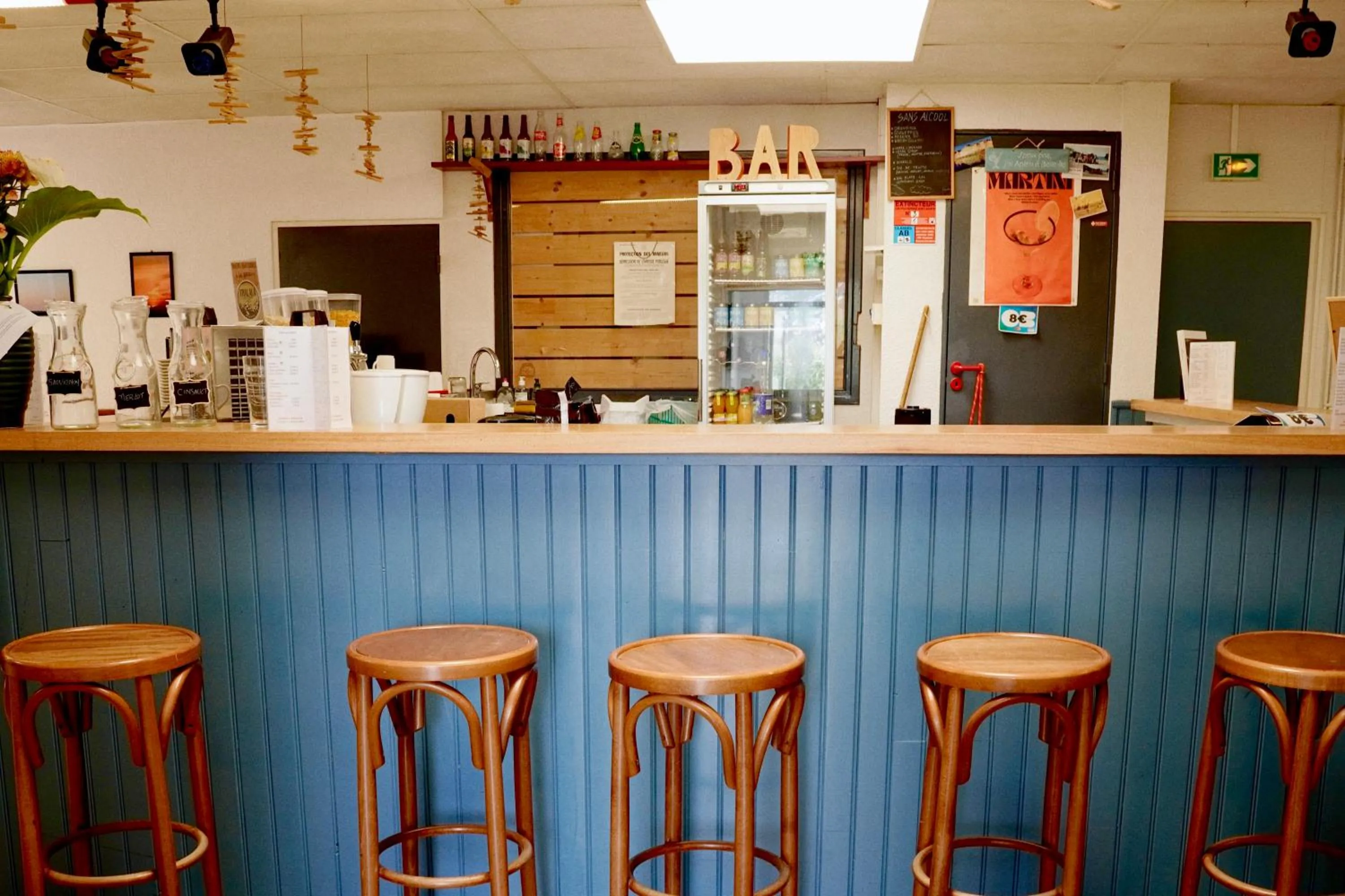 Lounge or bar in Auberge de Jeunesse HI Belle-Île-en-Mer