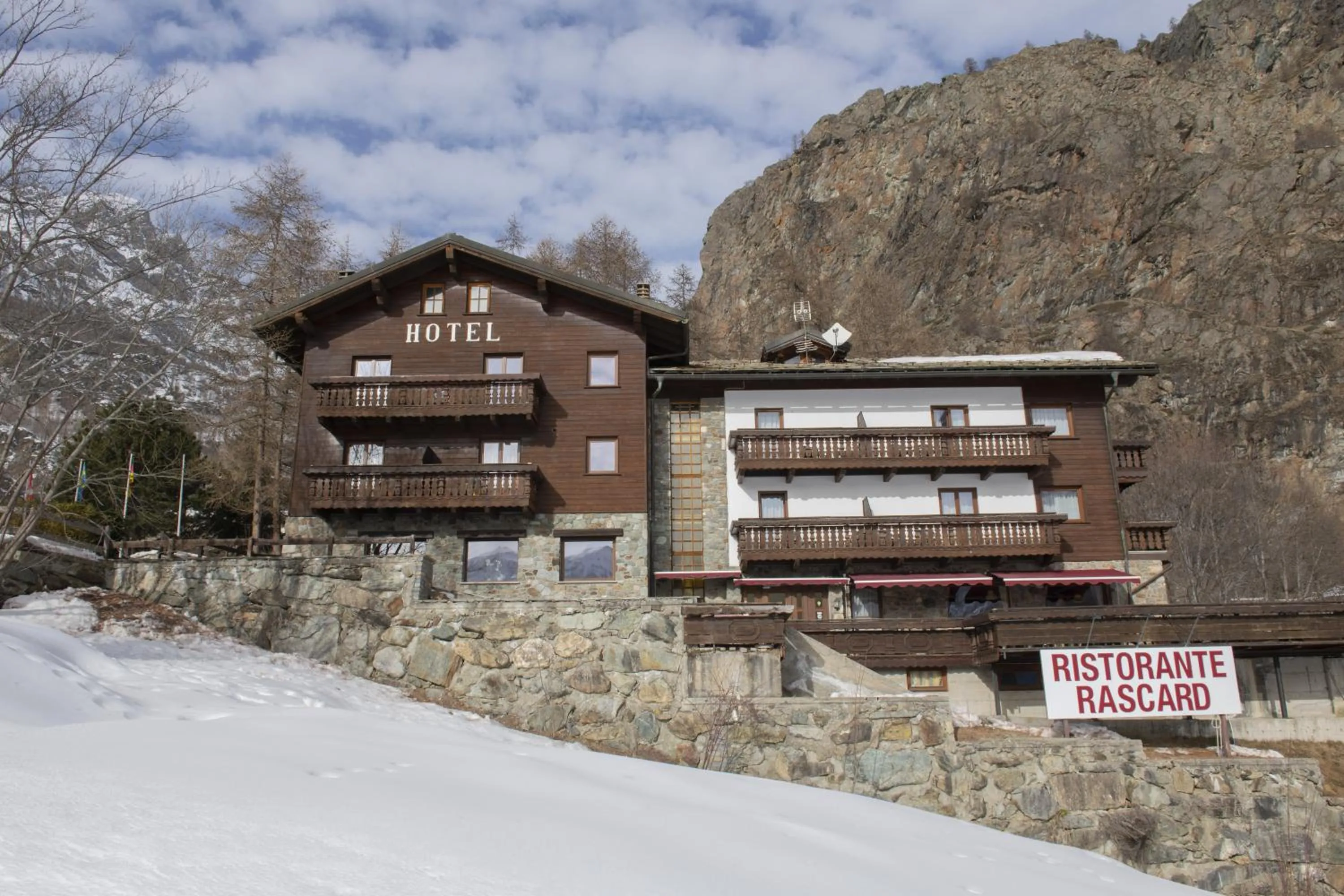 Facade/entrance in Hotel Rascard