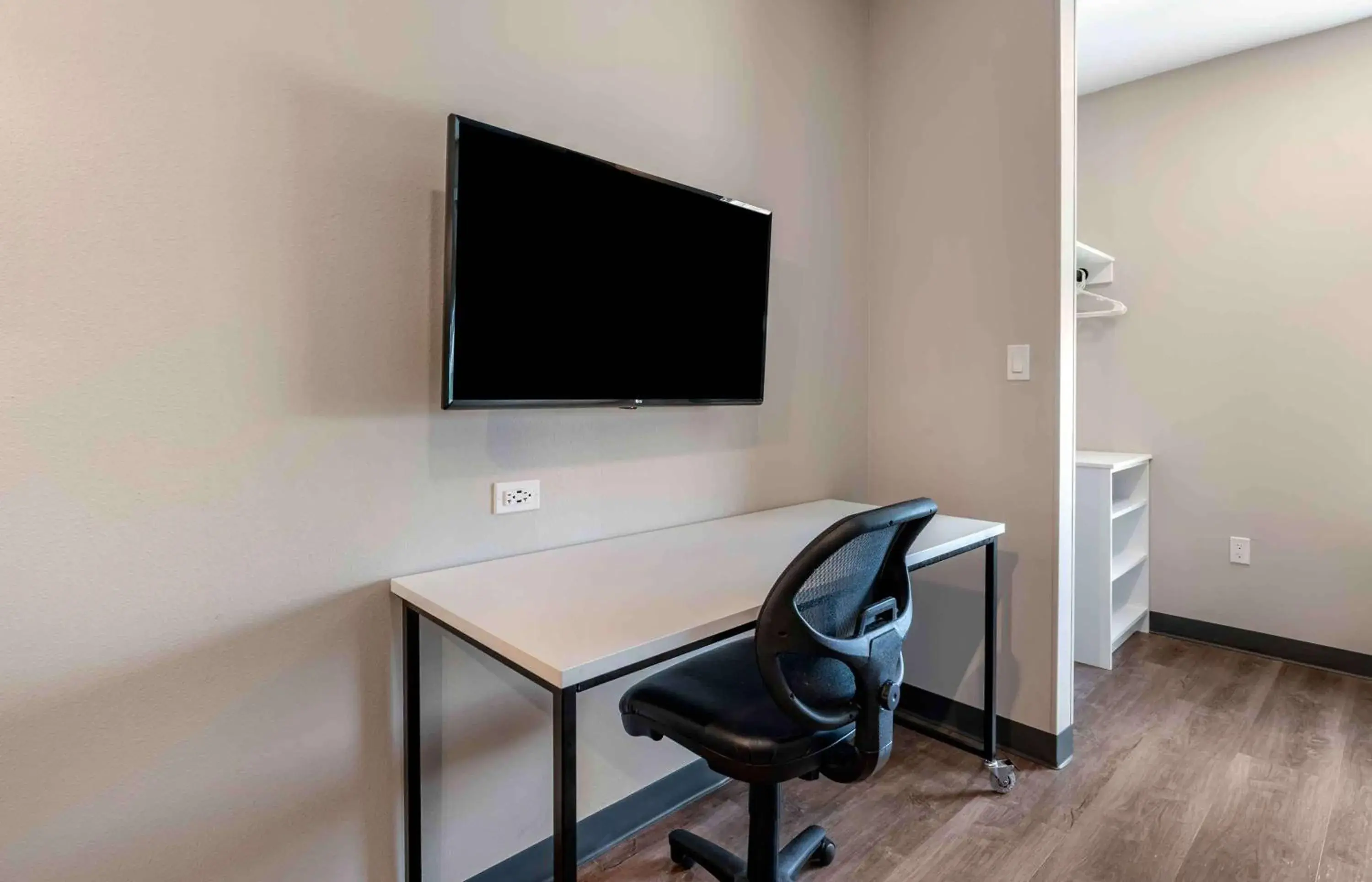 Bedroom in Extended Stay America Premier Suites - Melbourne - Palm Bay Bedroom in Extended Stay America Premier Suites - Melbourne - Palm Bay