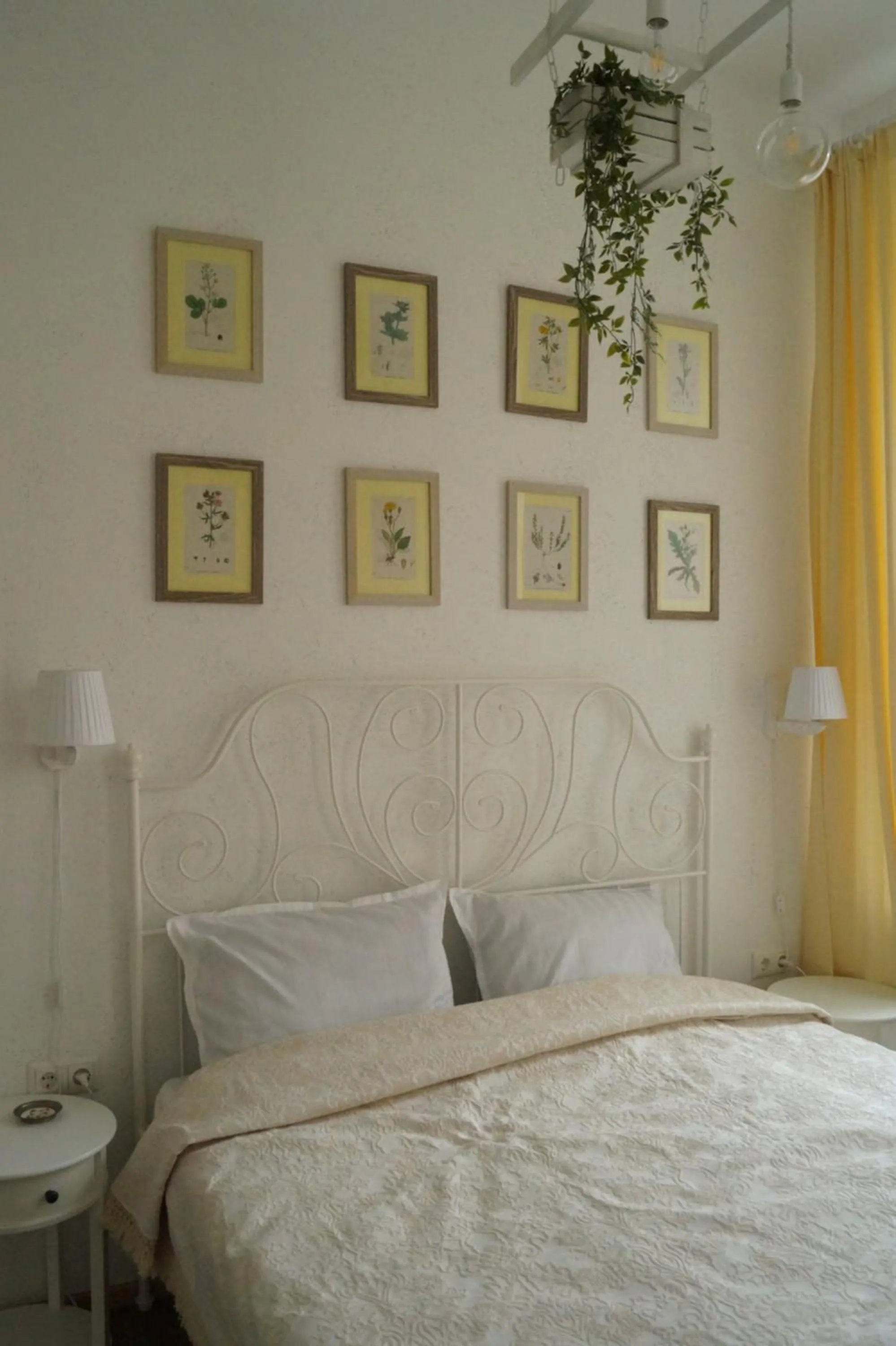 Bed in DABA Mini Hotel