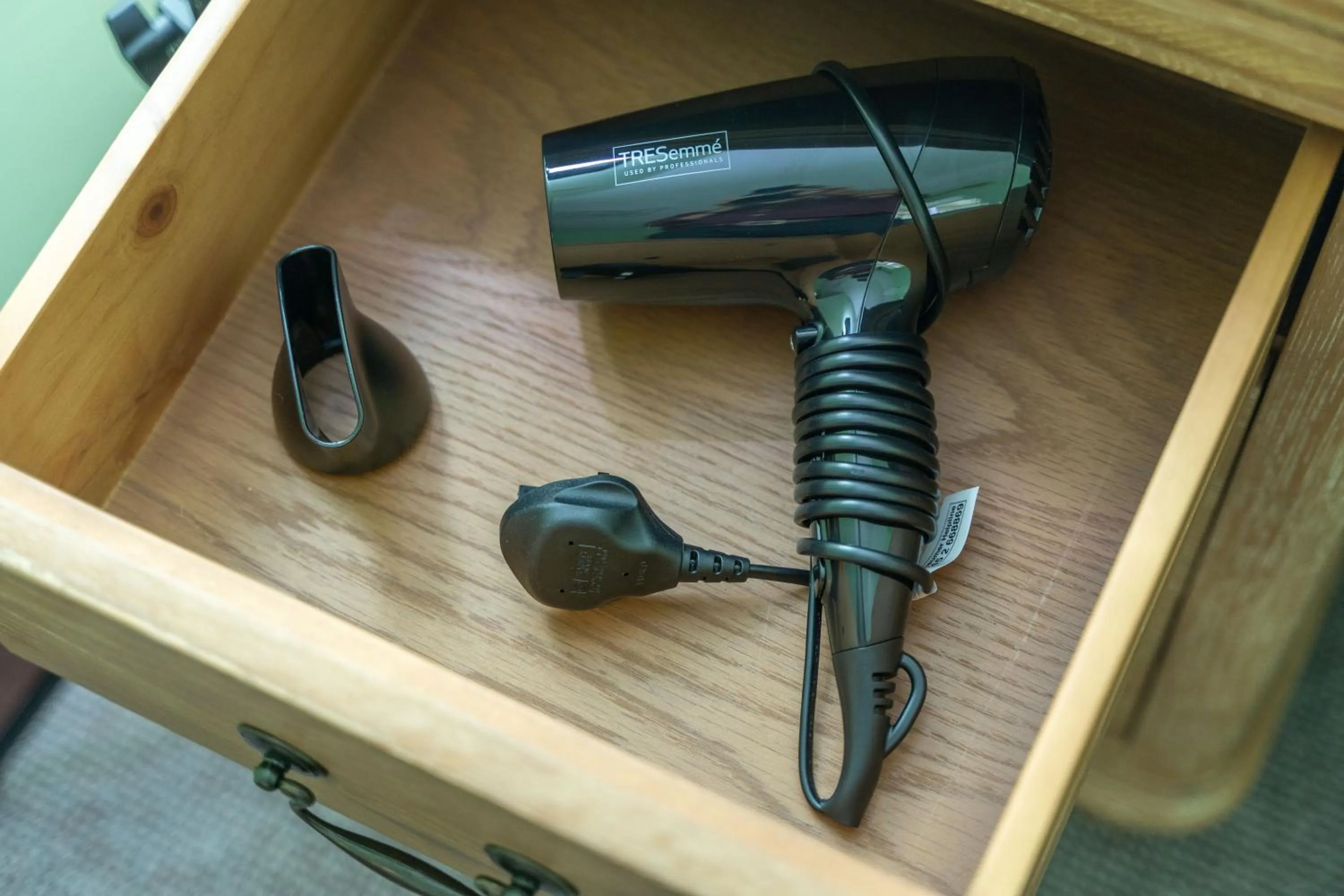 Bathroom in Rising Sun Pub, Restaurant and Rooms