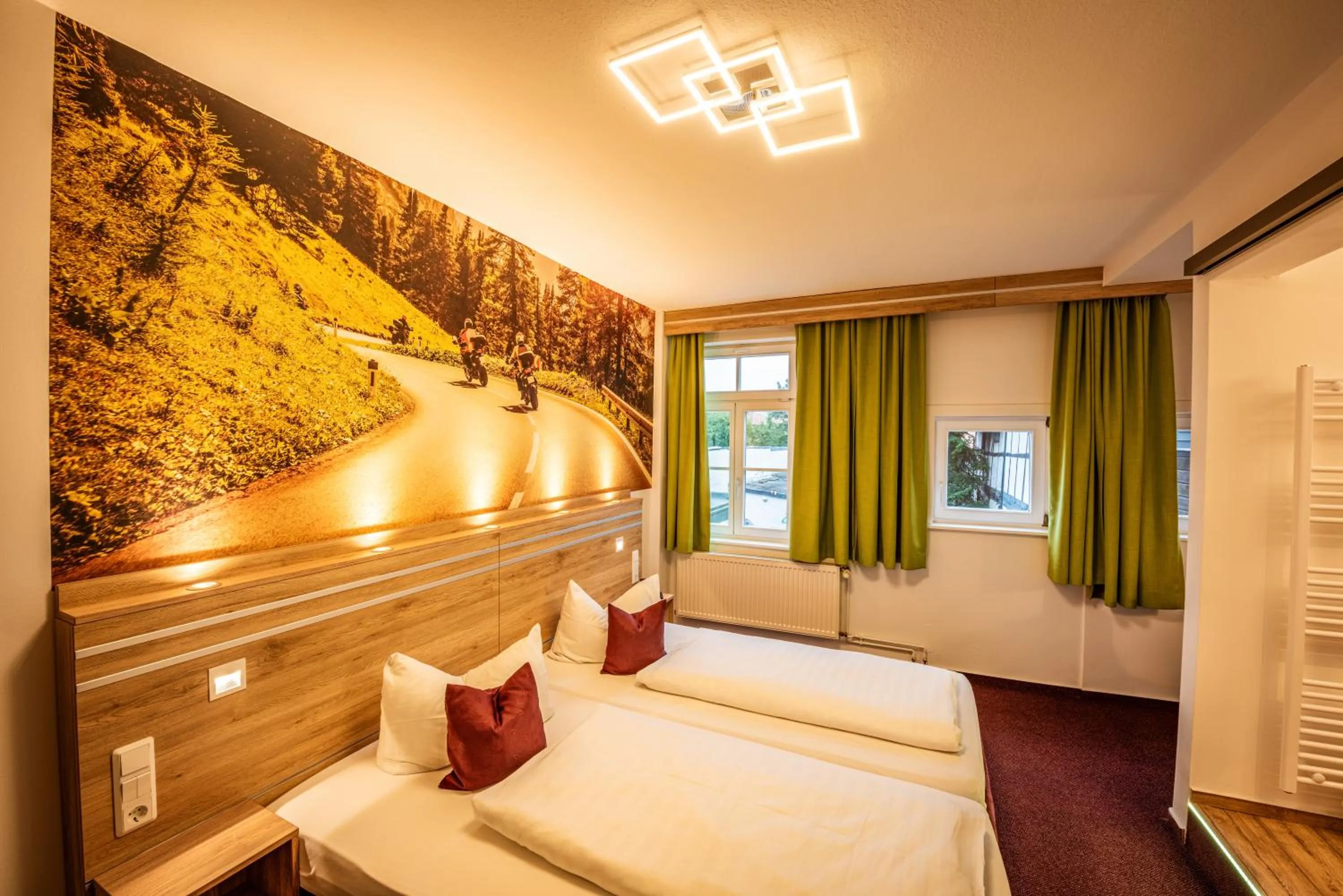 Photo of the whole room, Bed in Hotel Die Tanne