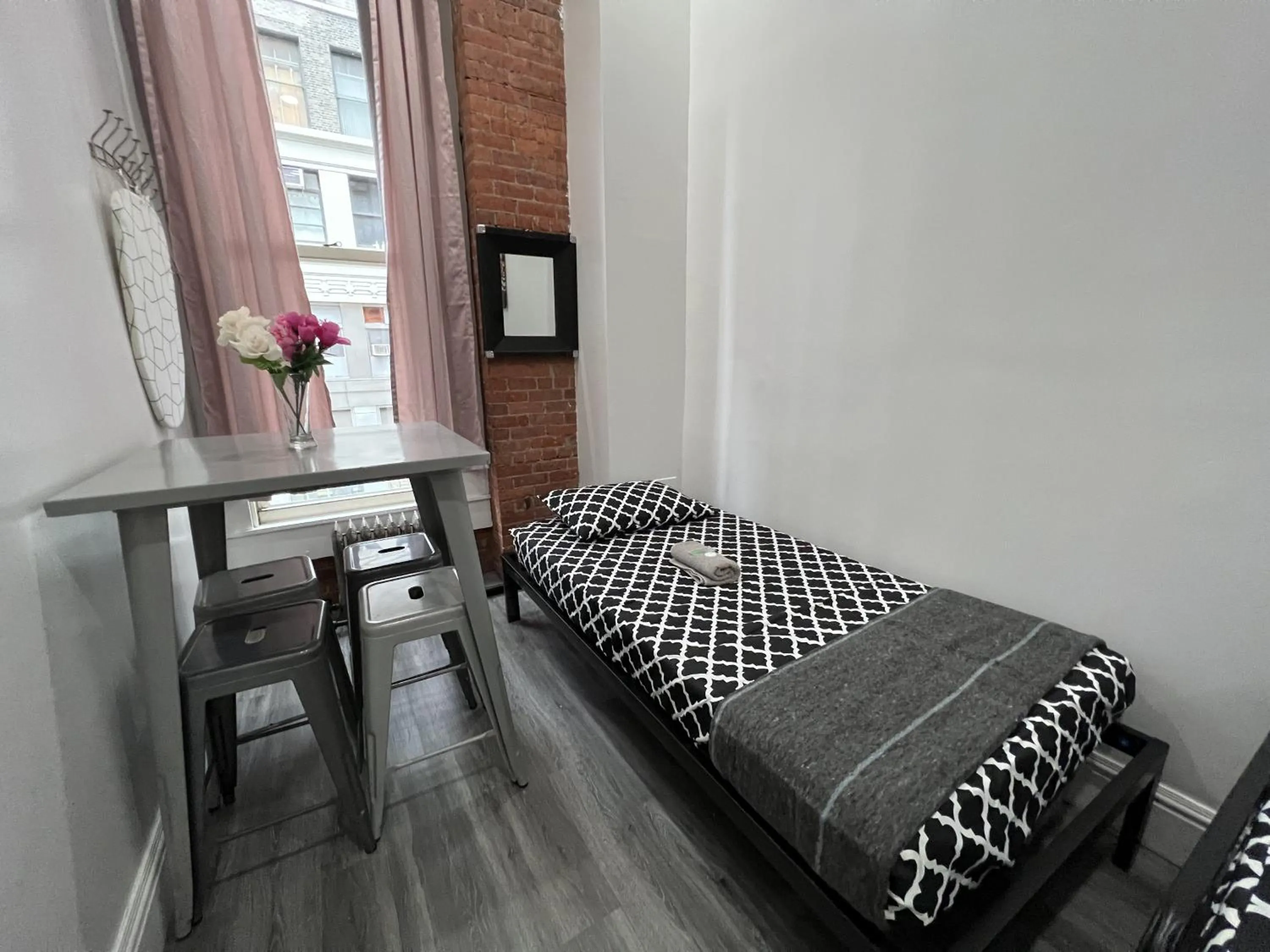 Bed in 31 Street Broadway Hotel