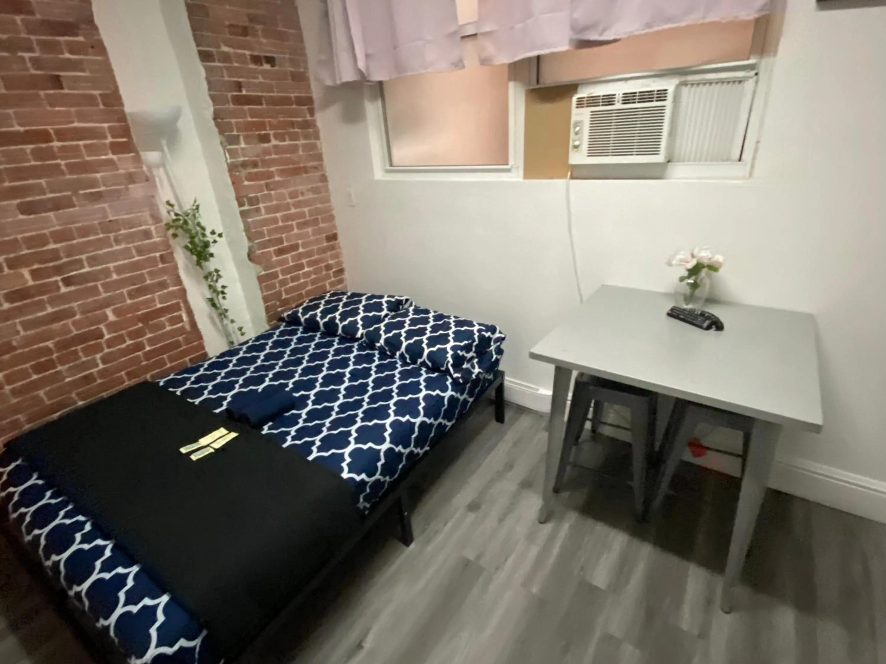 Bed in 31 Street Broadway Hotel