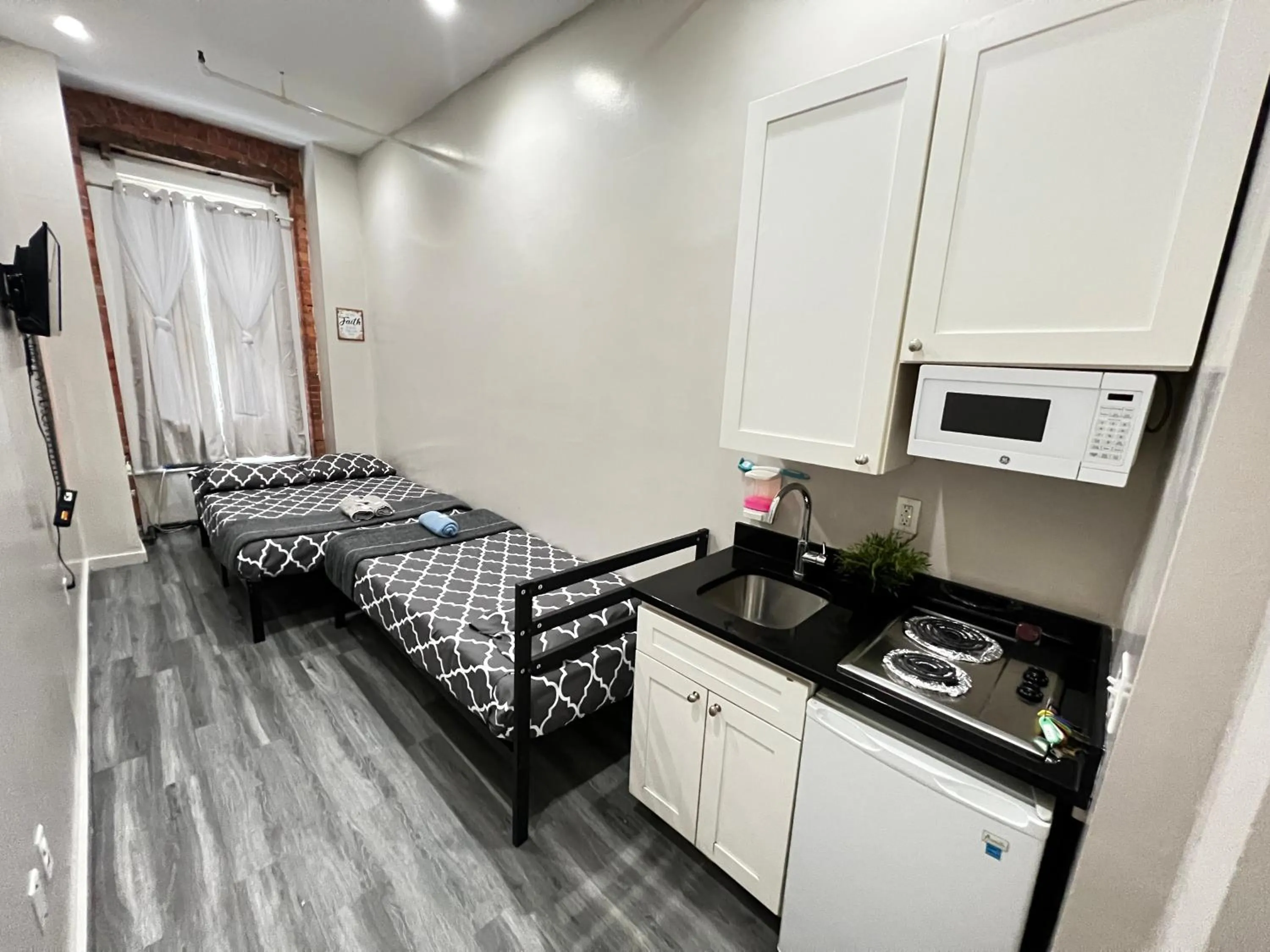 Bed in 31 Street Broadway Hotel