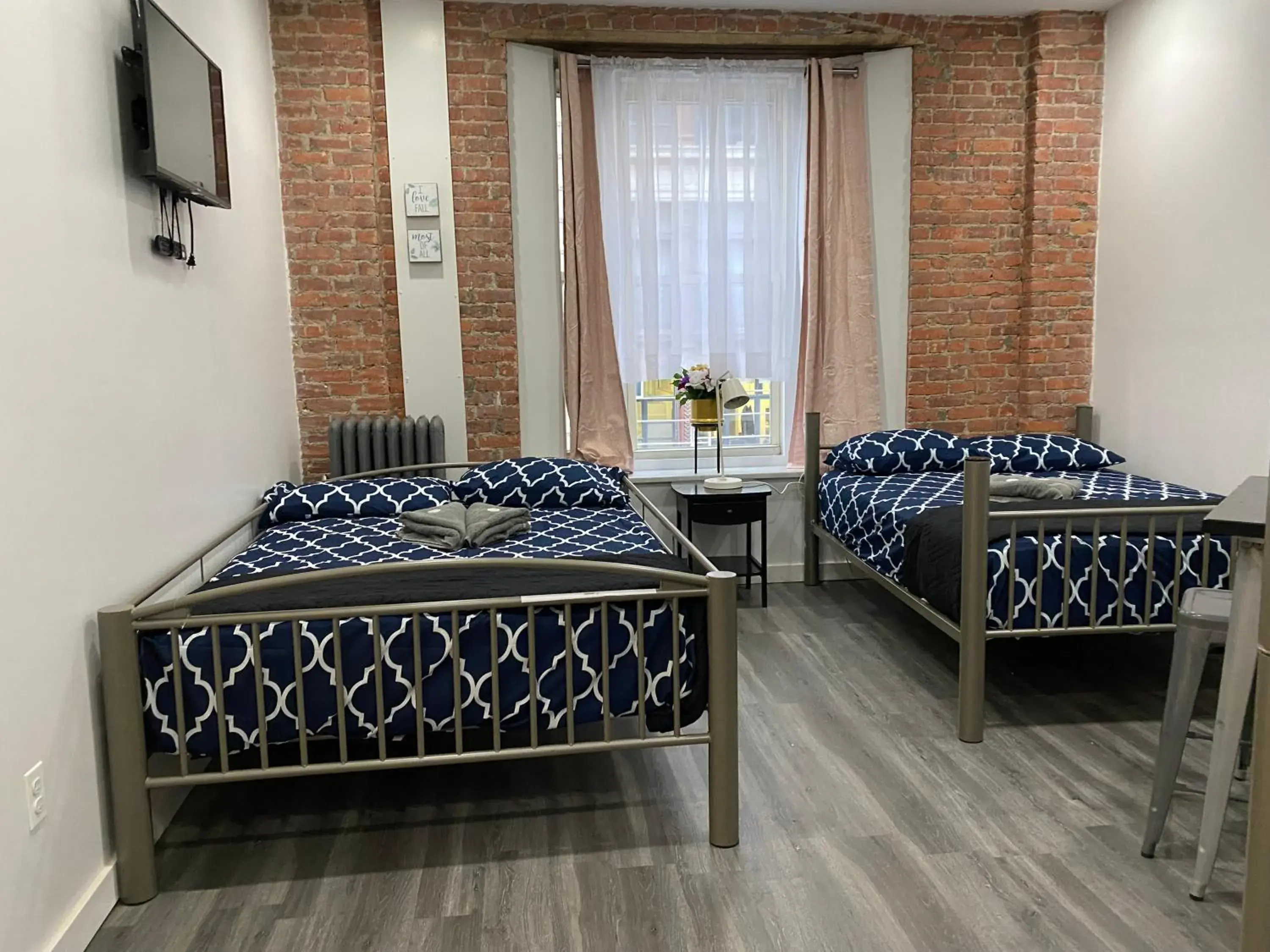 Bed in 31 Street Broadway Hotel Bed in 31 Street Broadway Hotel