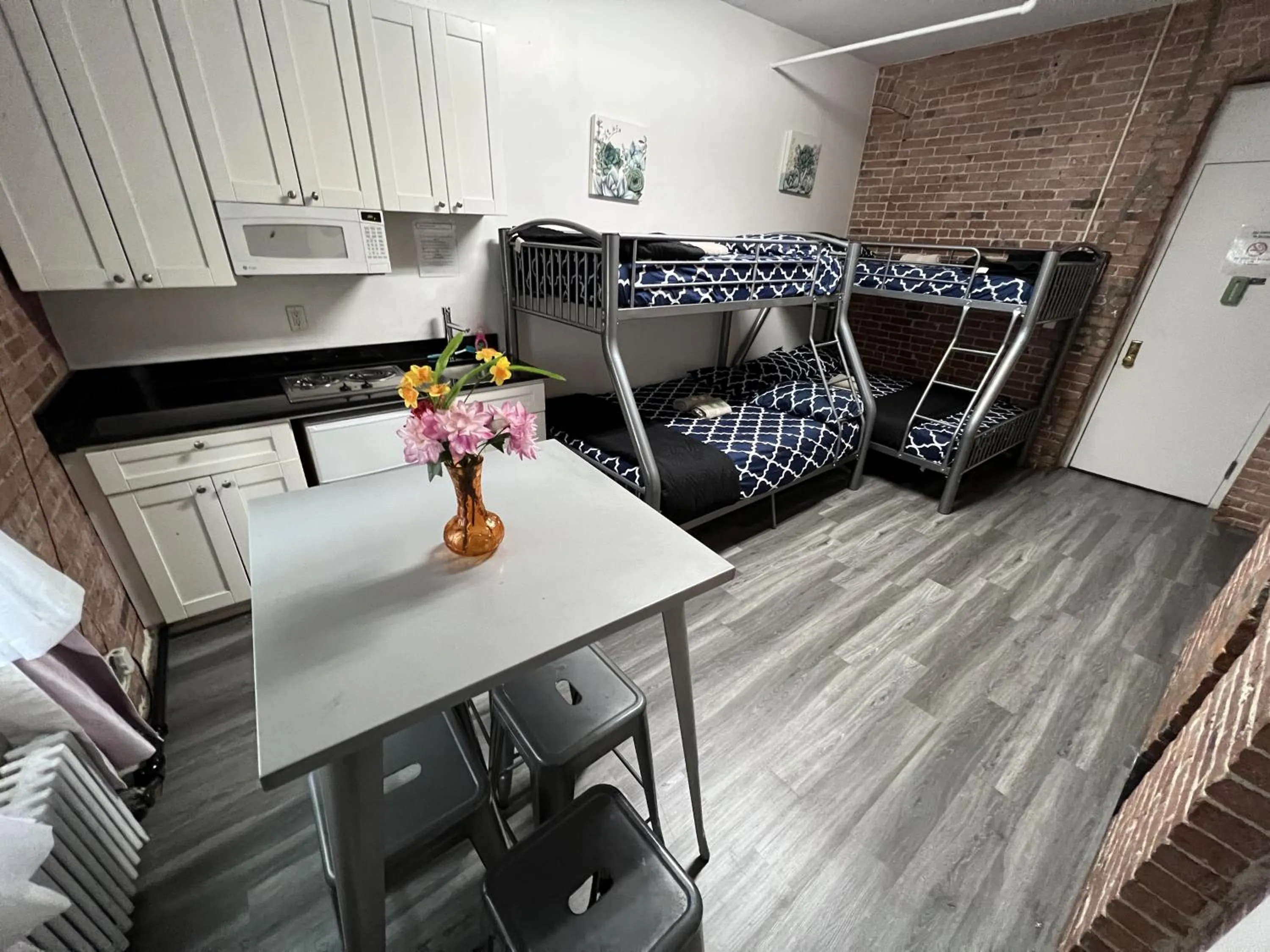 Bed in 31 Street Broadway Hotel