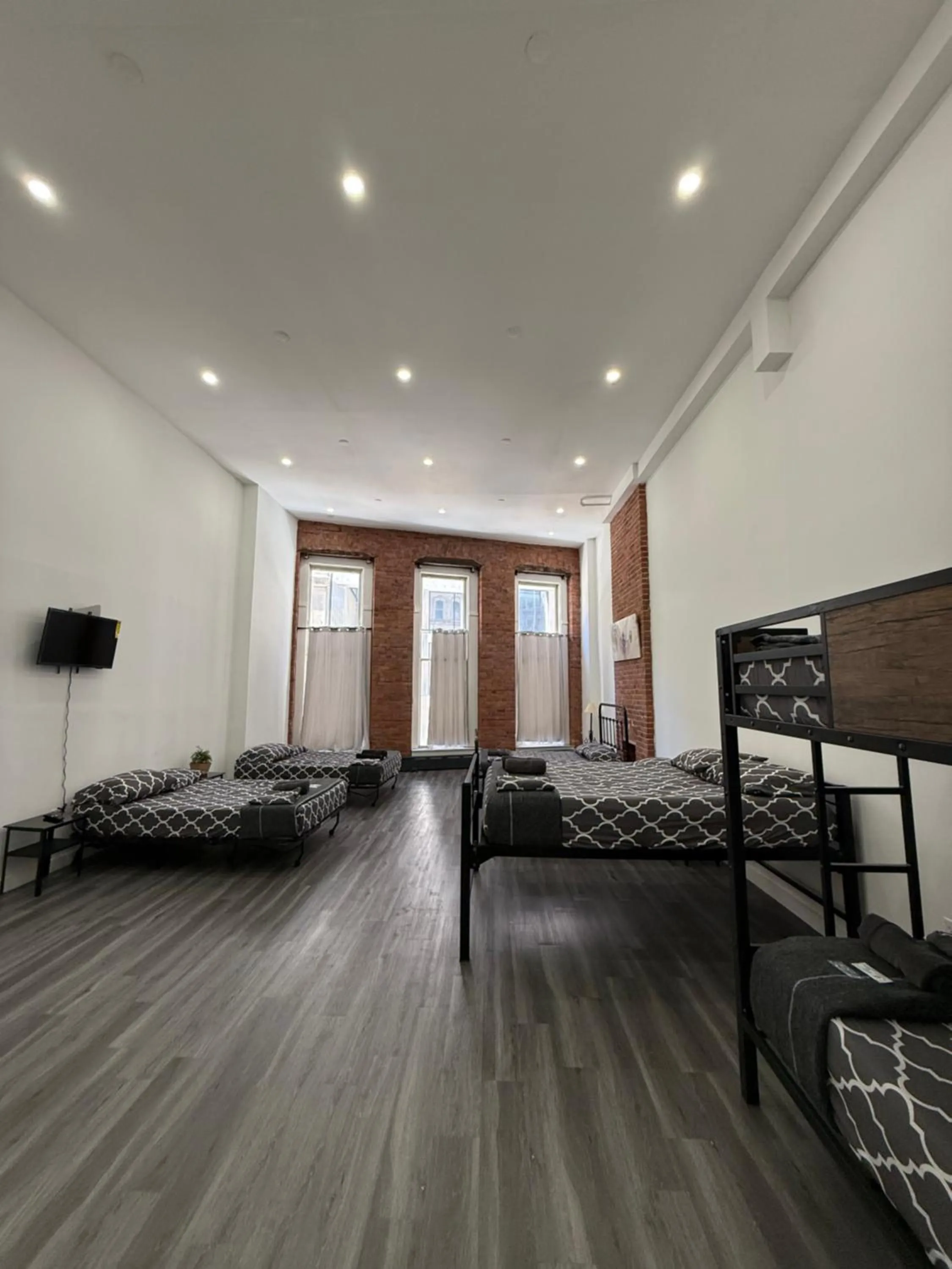 Bed in 31 Street Broadway Hotel