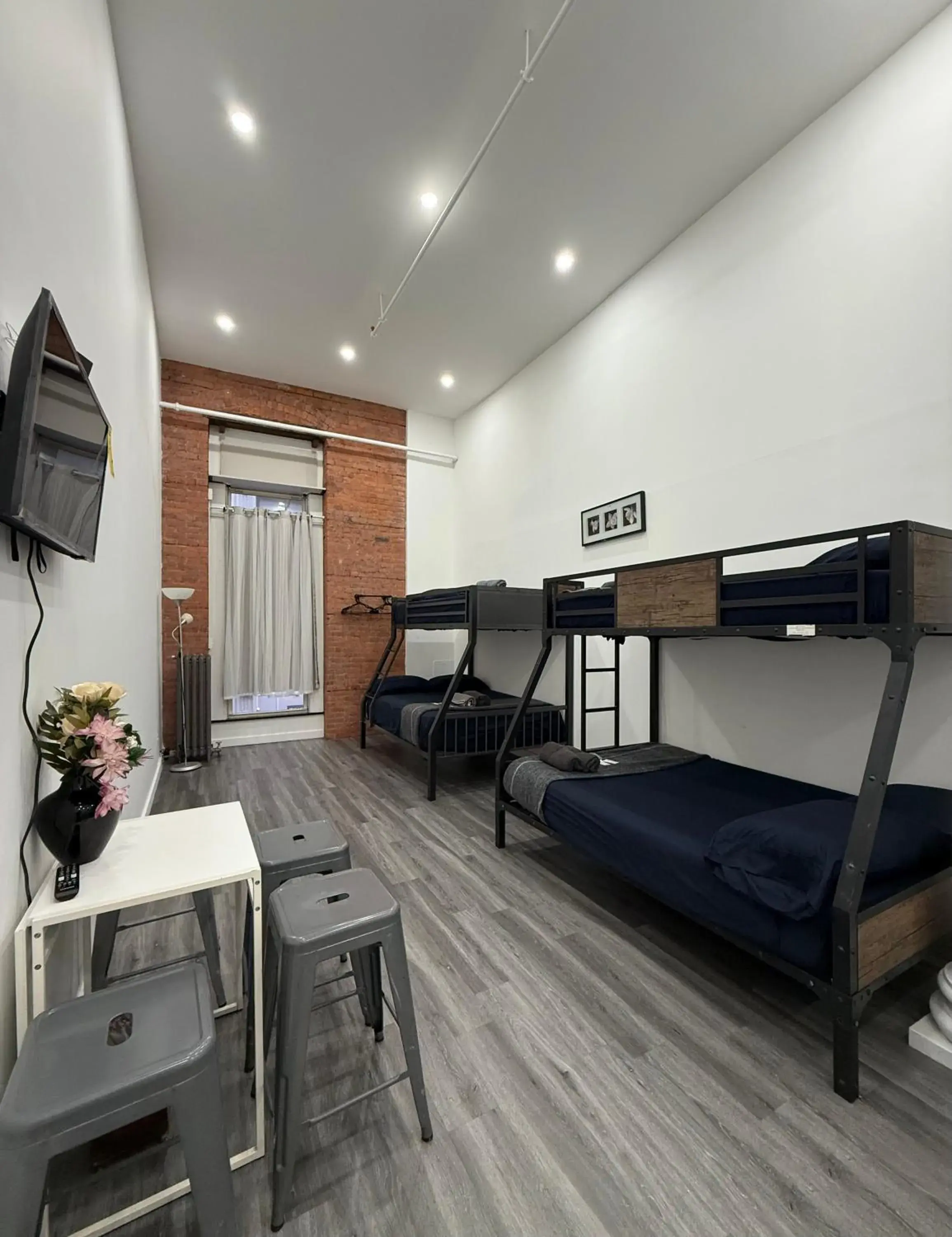 Bed in 31 Street Broadway Hotel Bed in 31 Street Broadway Hotel