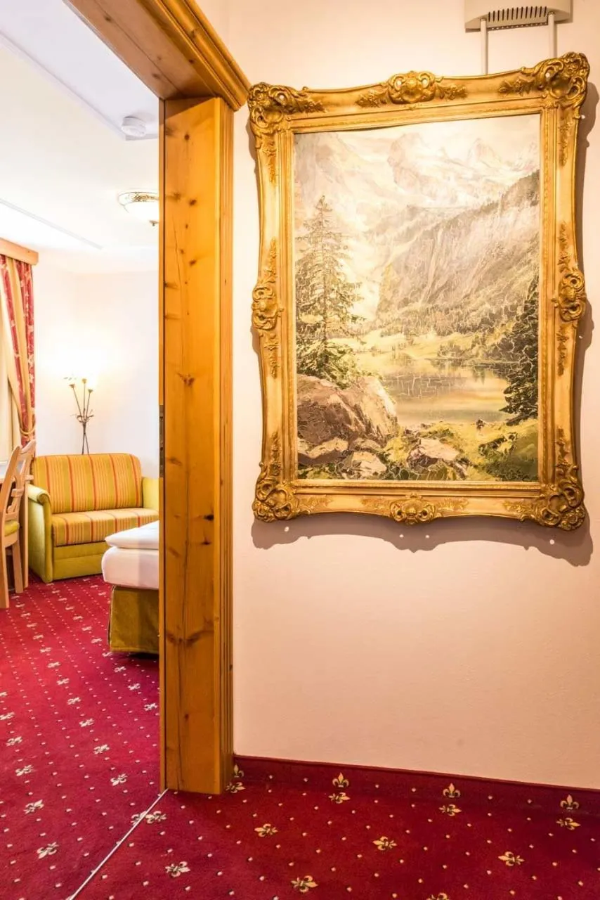 Decorative detail, Bed in Metzgerei Gasthof Oberhauser - Hotel zur Post