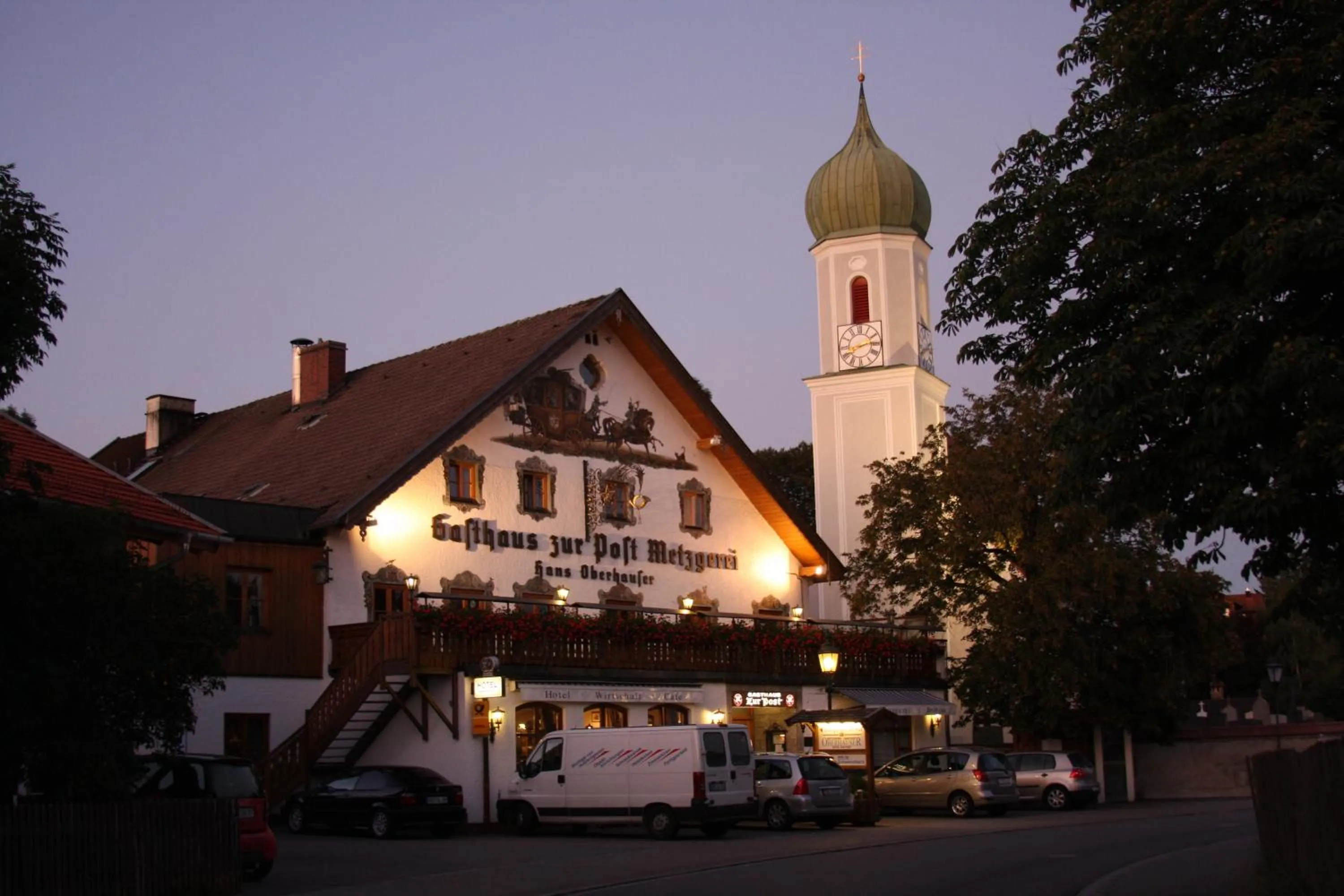 Property building in Metzgerei Gasthof Oberhauser - Hotel zur Post