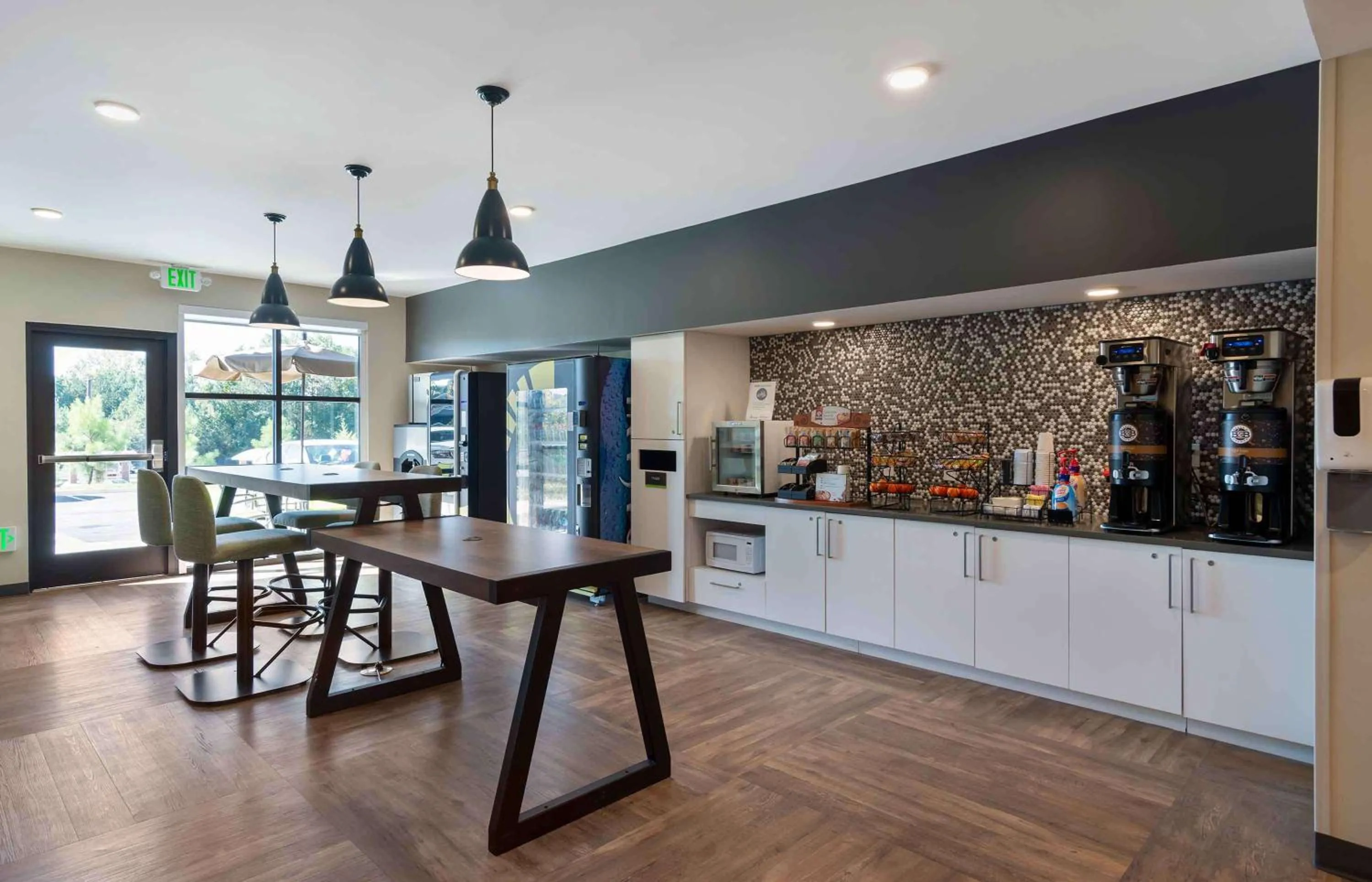 Breakfast in Extended Stay America Premier Suites - Atlanta - Newnan