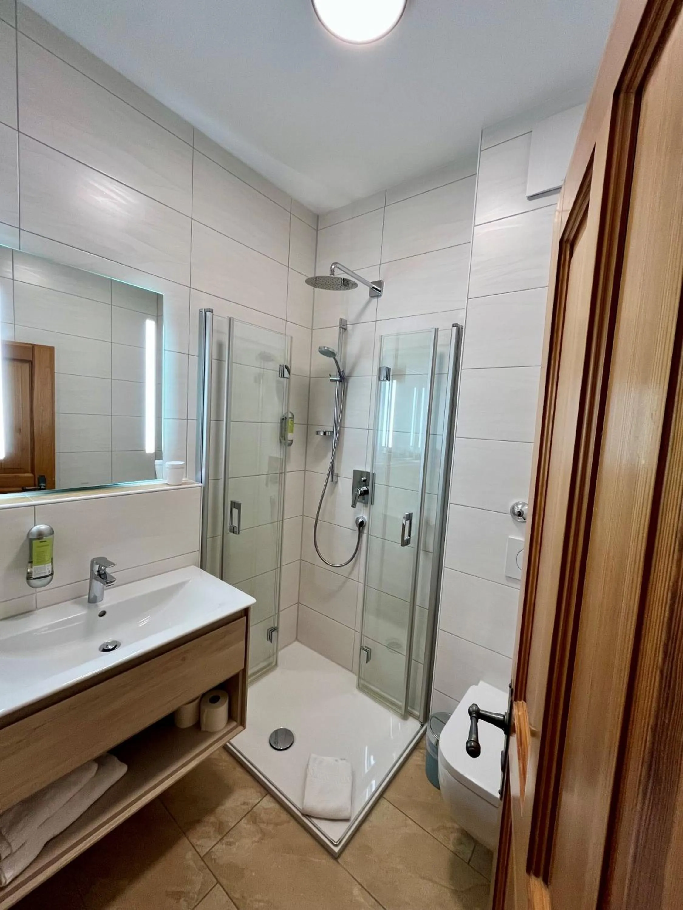 Shower in Hotel Oberwirt