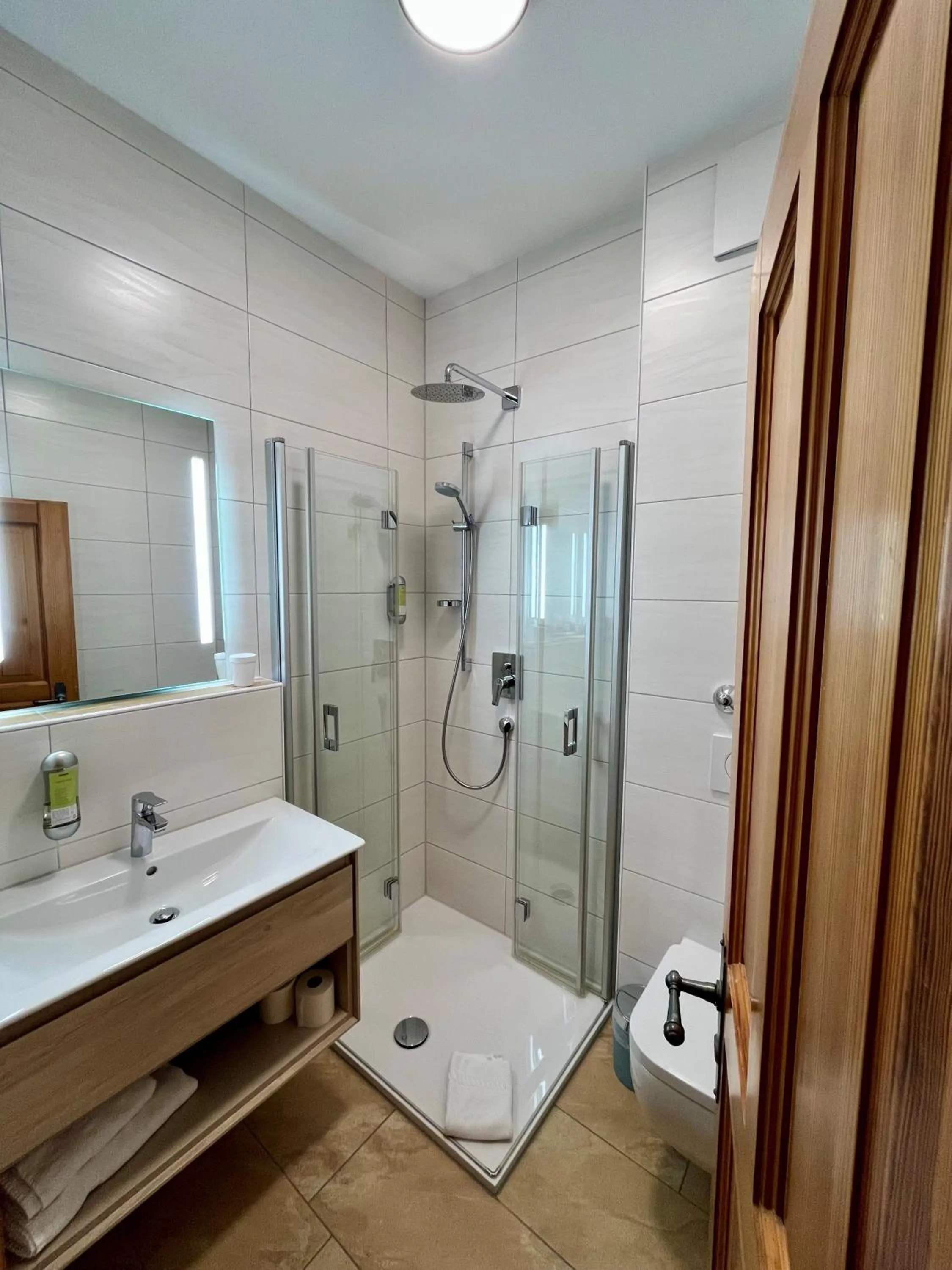 Shower in Hotel Oberwirt